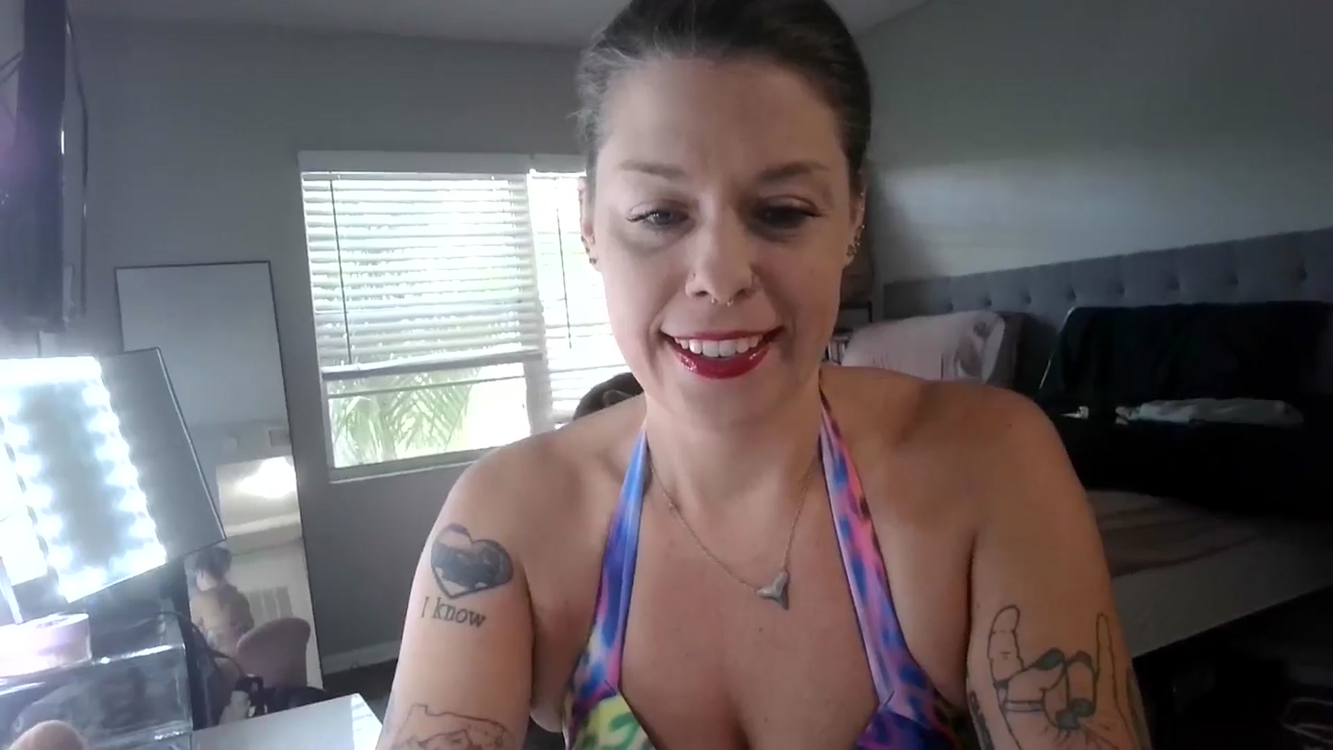 Gallery image thumbnail from Sunshinejedi's myfreecams stream on, 04/20/2025, 17:49 image 14 of 20