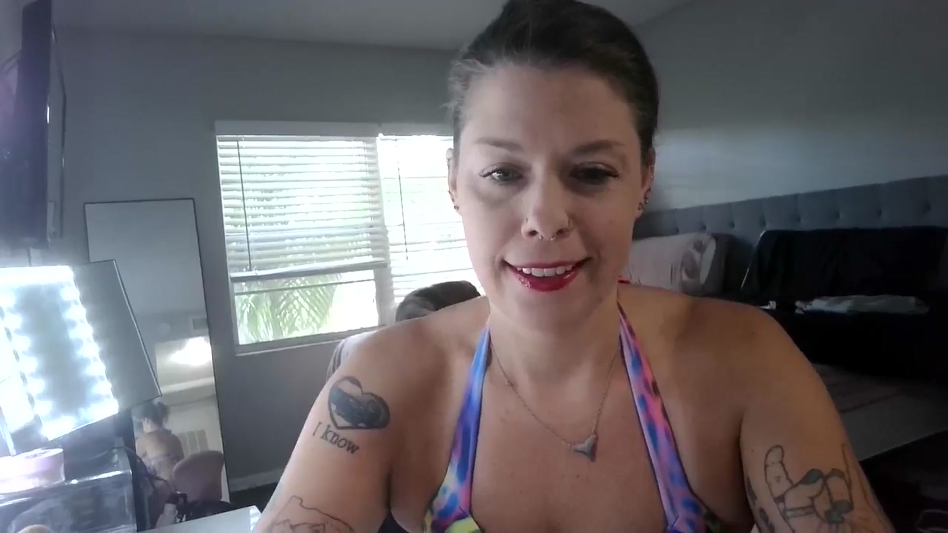 Gallery image thumbnail from Sunshinejedi's myfreecams stream on, 04/20/2025, 17:49 image 15 of 20