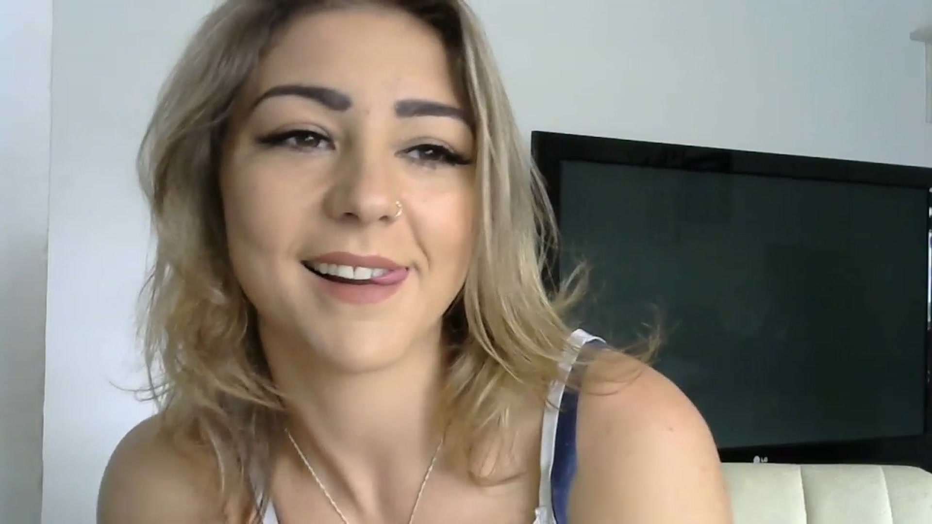 Gallery image thumbnail from Supergalx's myfreecams stream on, 07/19/2023, 11:32 image 9 of 20