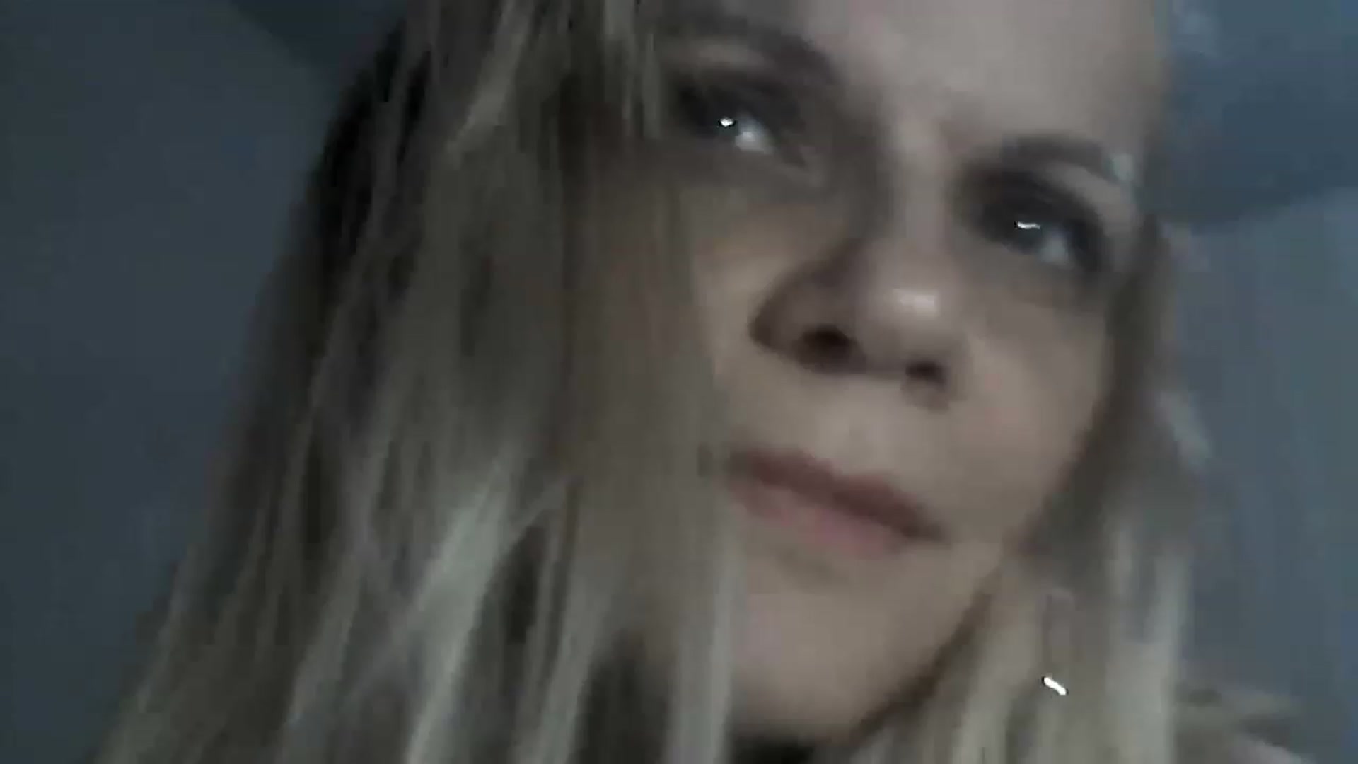 Gallery image thumbnail from Superwife's myfreecams stream on, 12/24/2022, 23:20 image 2 of 20