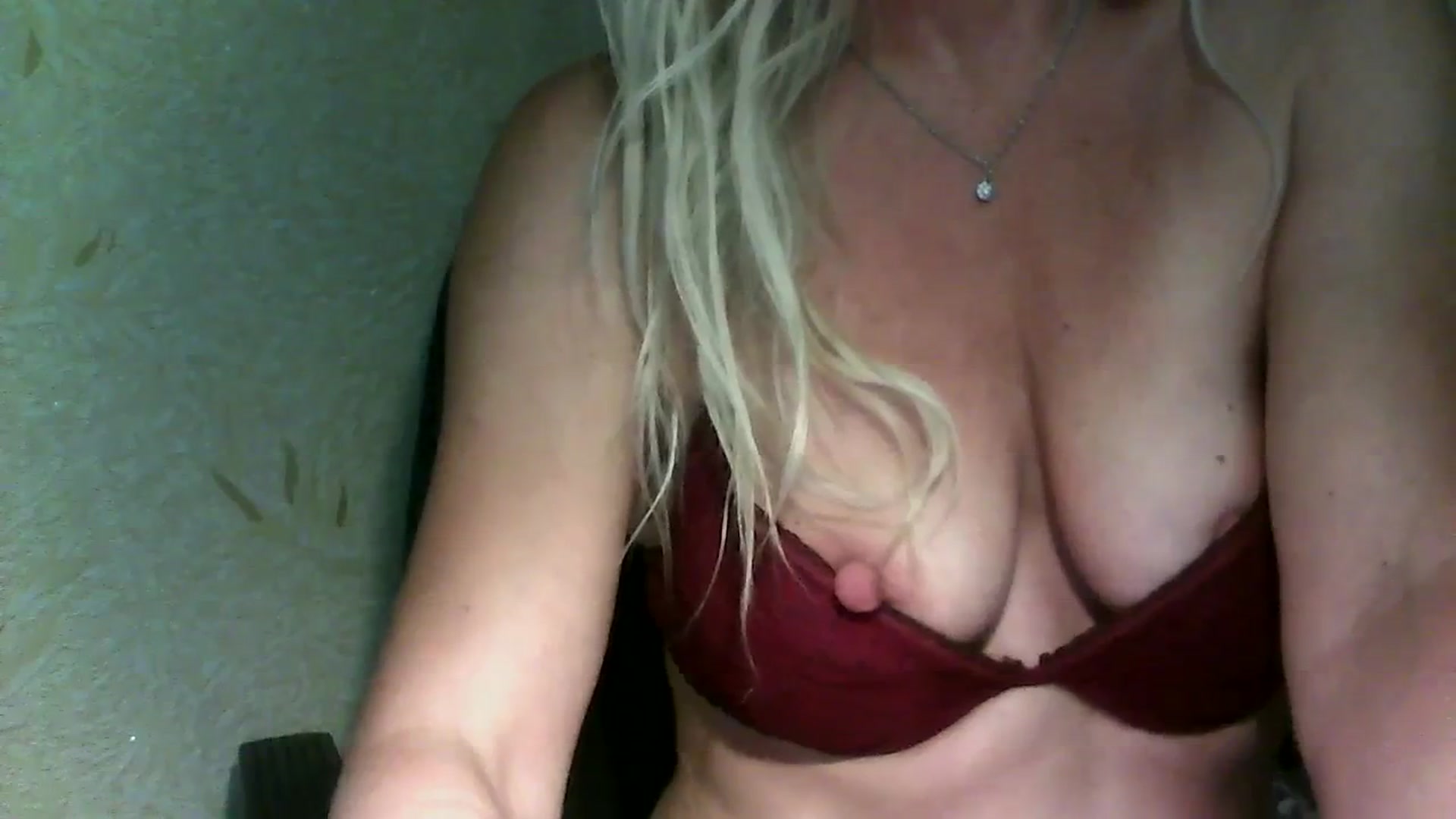 Gallery image thumbnail from Superwife's myfreecams stream on, 07/30/2023, 17:58 image 9 of 20