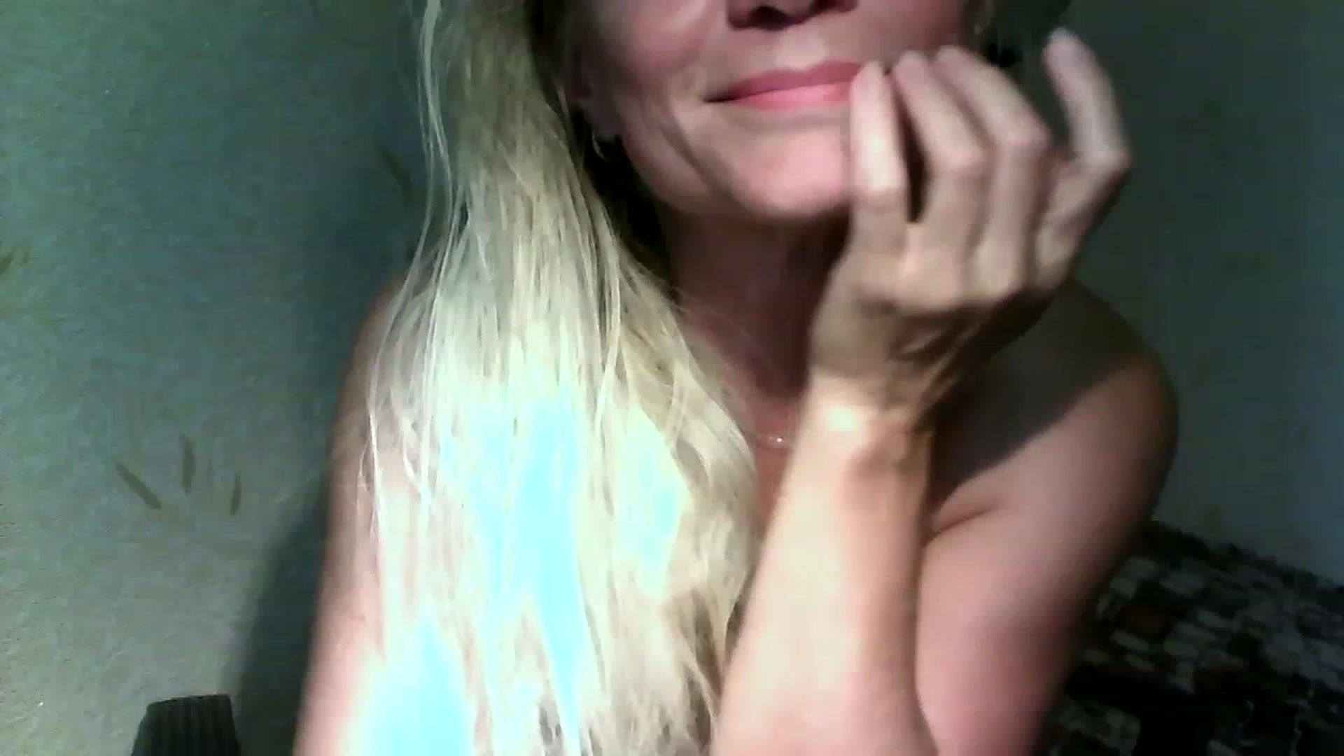 Gallery image thumbnail from Superwife's myfreecams stream on, 07/31/2023, 07:22 image 8 of 20