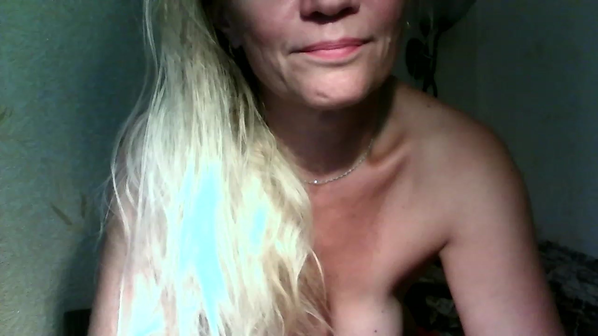 Gallery image thumbnail from Superwife's myfreecams stream on, 07/31/2023, 07:22 image 4 of 20