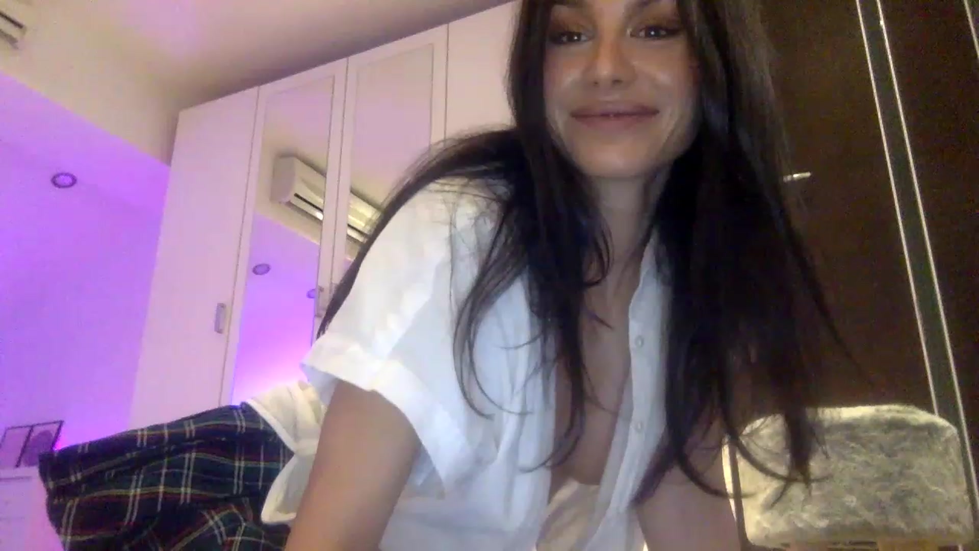 Gallery image thumbnail from SupremeVixen's myfreecams stream on, 04/09/2023, 06:29 image 15 of 20