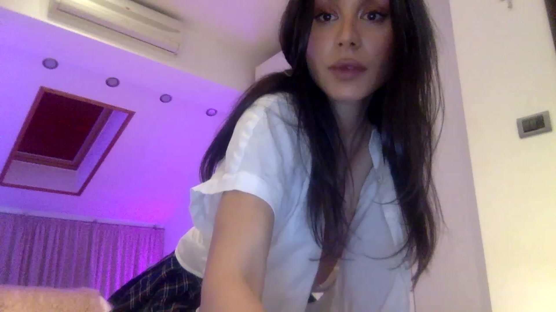 Gallery image thumbnail from SupremeVixen's myfreecams stream on, 04/09/2023, 06:29 image 10 of 20