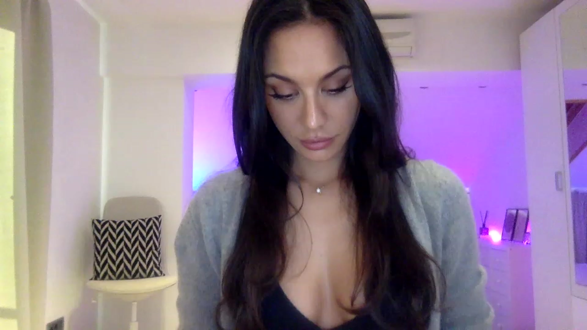 Gallery image thumbnail from SupremeVixen's myfreecams stream on, 05/10/2023, 06:54 image 9 of 20