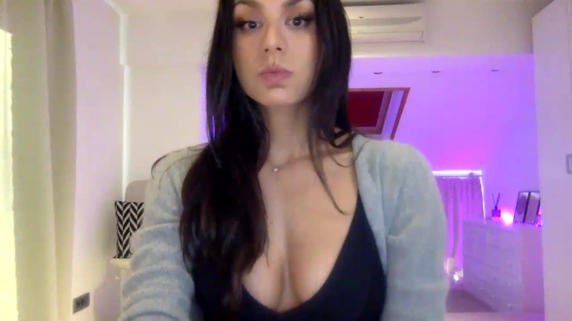 Gallery image thumbnail from SupremeVixen's myfreecams stream on, 05/10/2023, 06:54 image 15 of 20