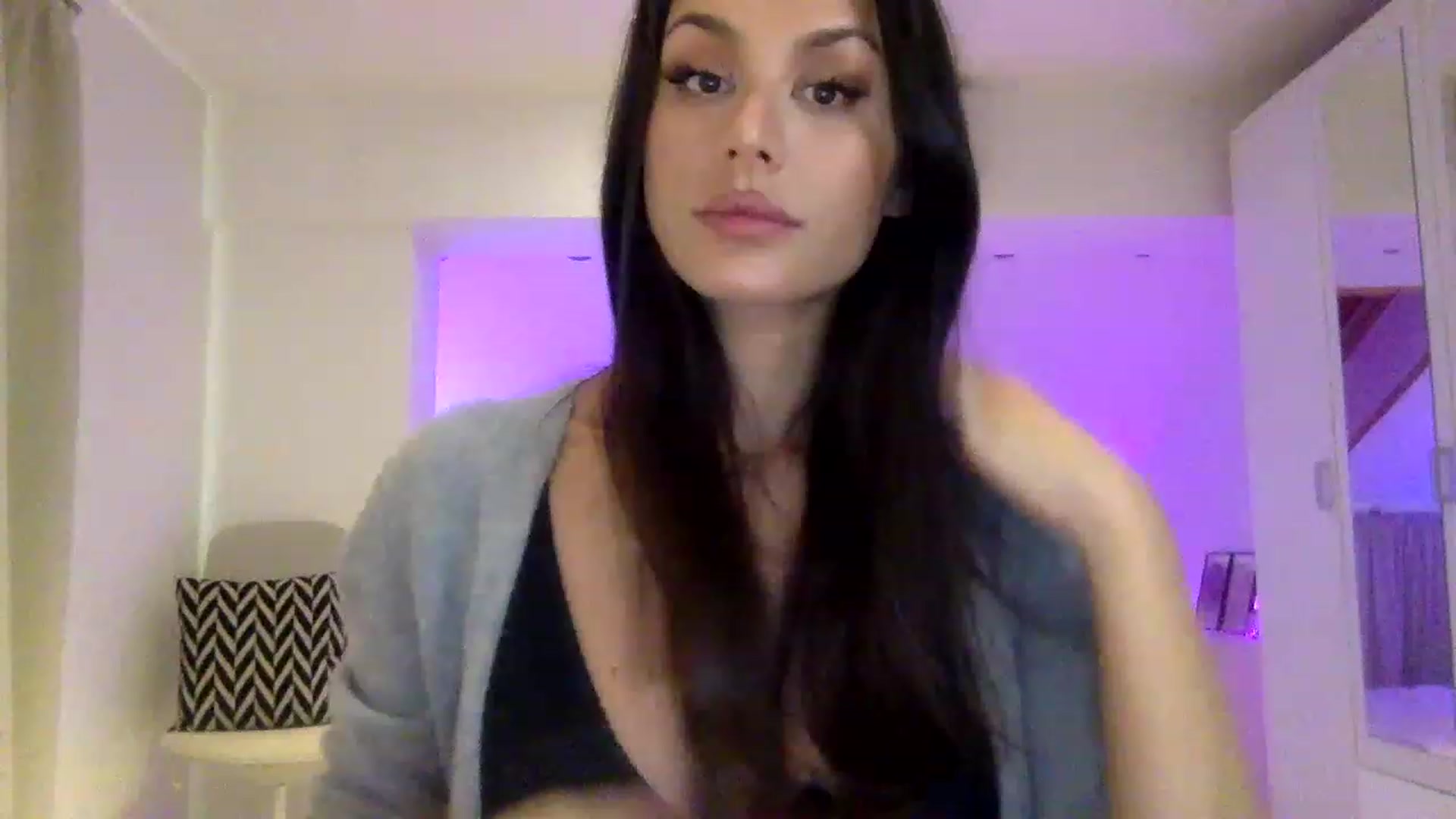 Gallery image thumbnail from SupremeVixen's myfreecams stream on, 05/10/2023, 06:54 image 7 of 20