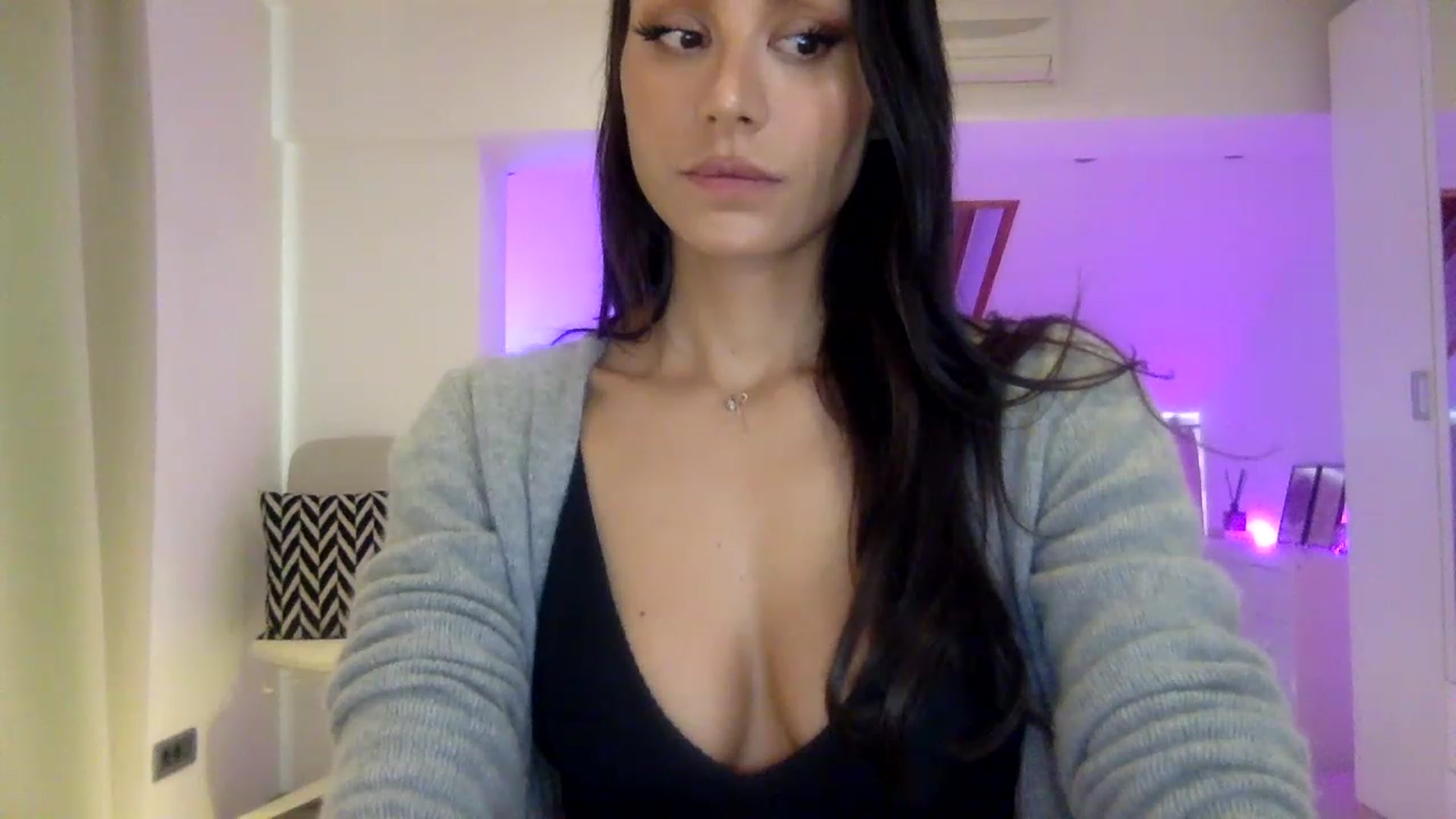 Gallery image thumbnail from SupremeVixen's myfreecams stream on, 05/10/2023, 06:54 image 17 of 20