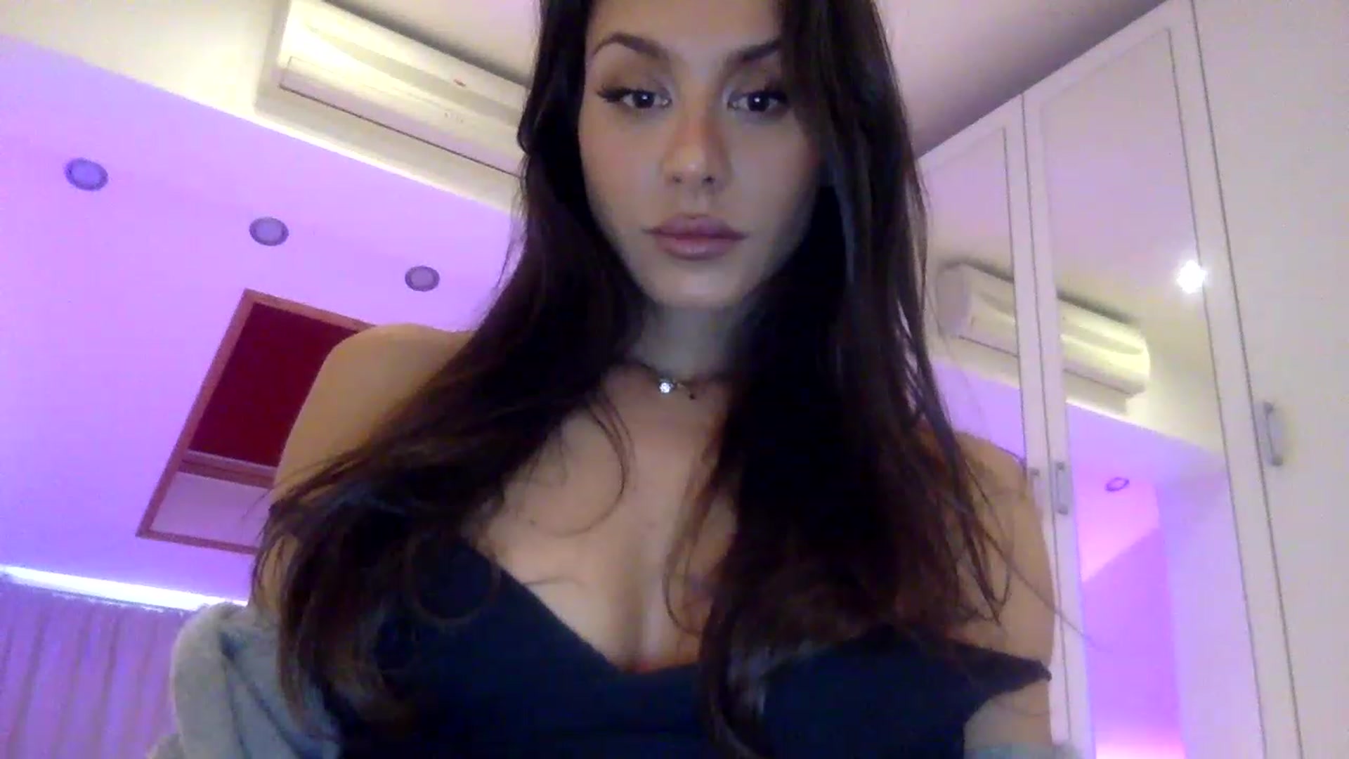 Gallery image thumbnail from SupremeVixen's myfreecams stream on, 05/10/2023, 06:54 image 19 of 20
