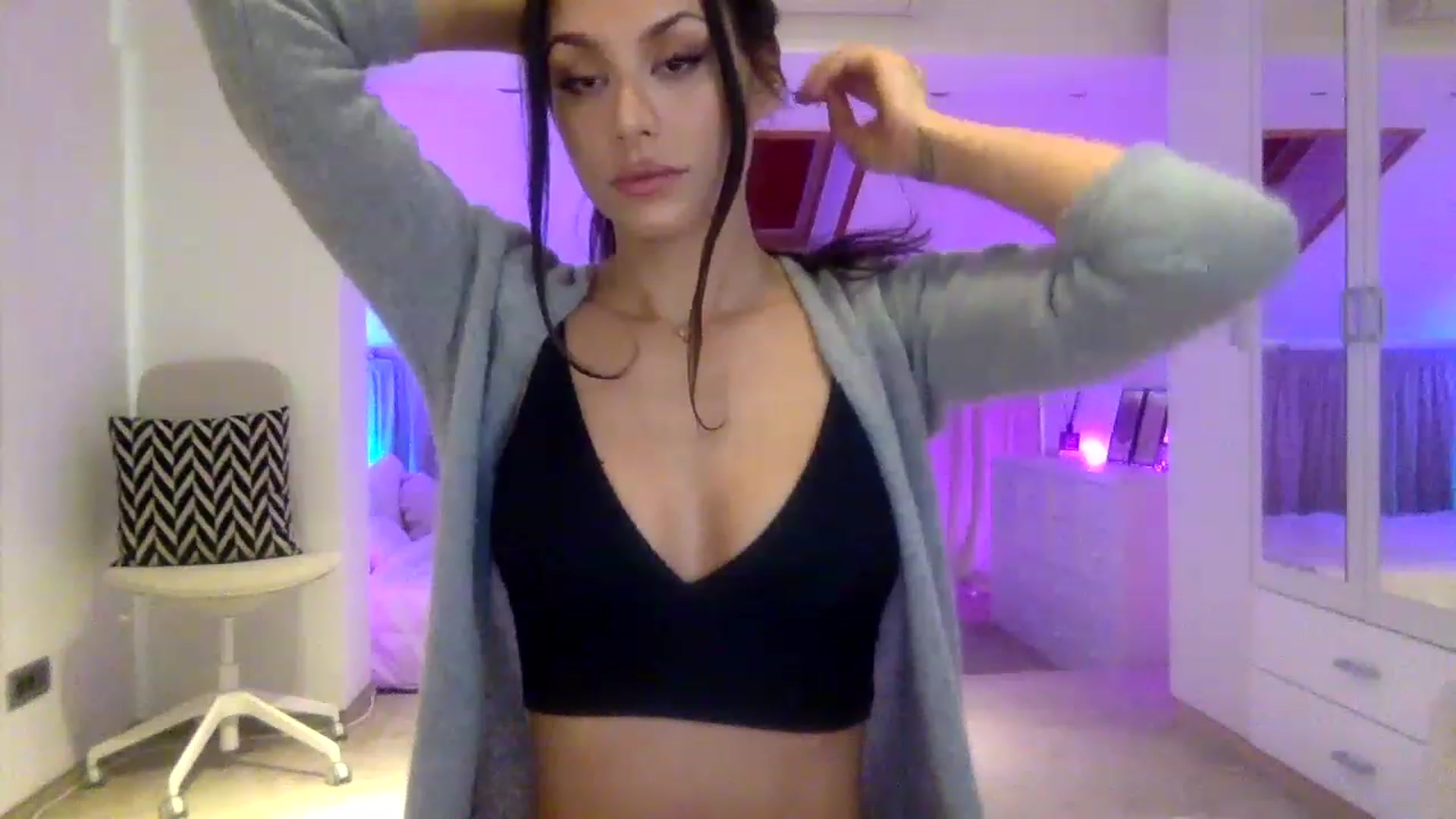 Gallery image thumbnail from SupremeVixen's myfreecams stream on, 05/10/2023, 06:54 image 8 of 20