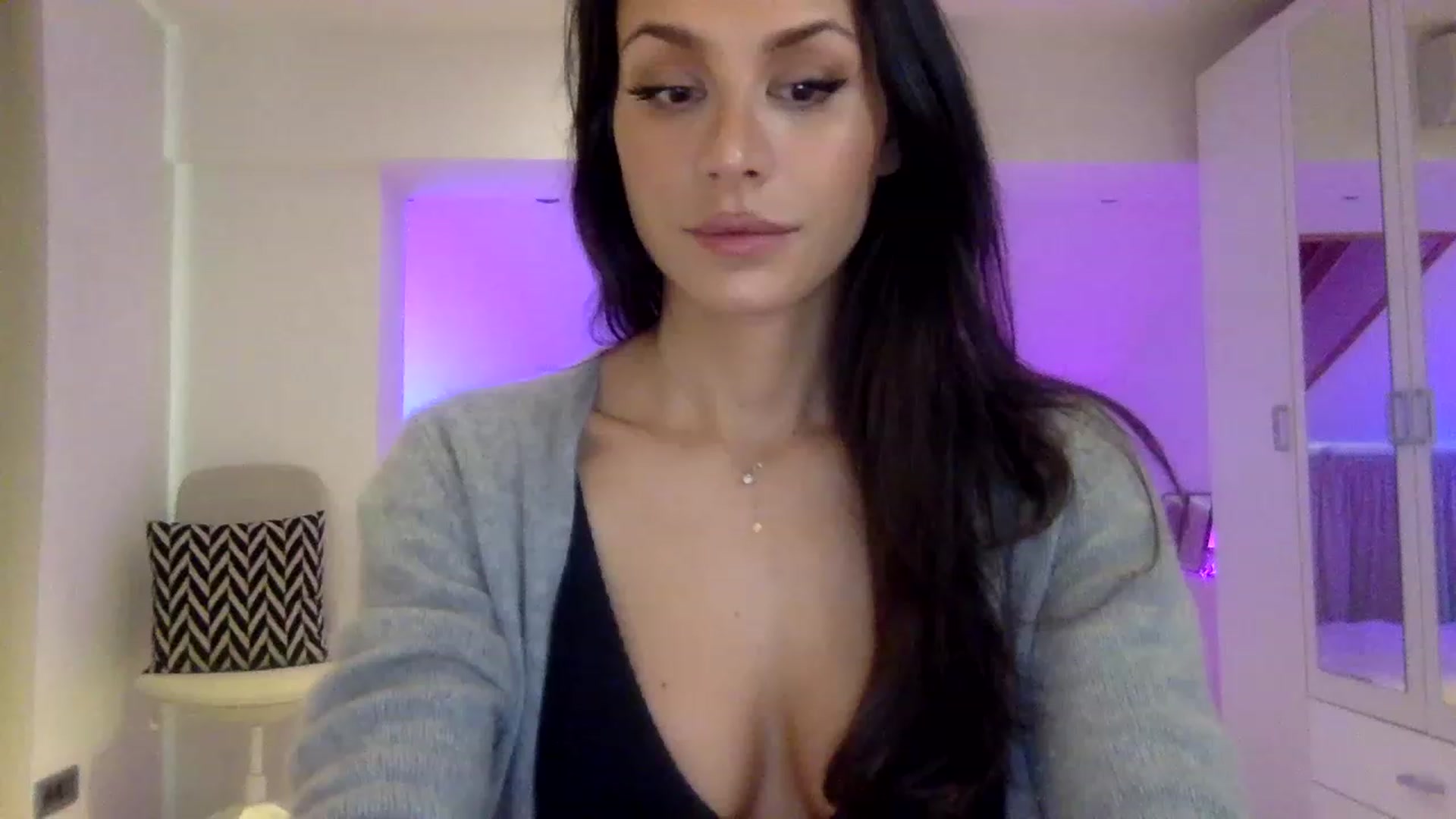 Gallery image thumbnail from SupremeVixen's myfreecams stream on, 05/10/2023, 06:54 image 11 of 20