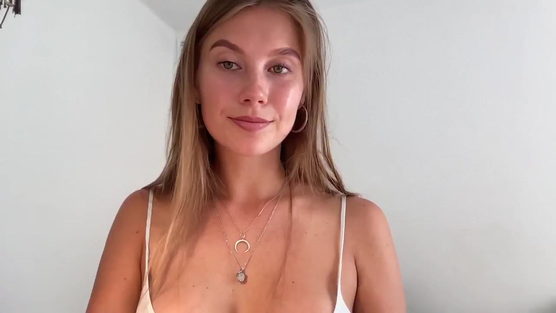 Gallery image thumbnail from SurfGirls's myfreecams stream on, 07/11/2024, 13:42 image 2 of 20