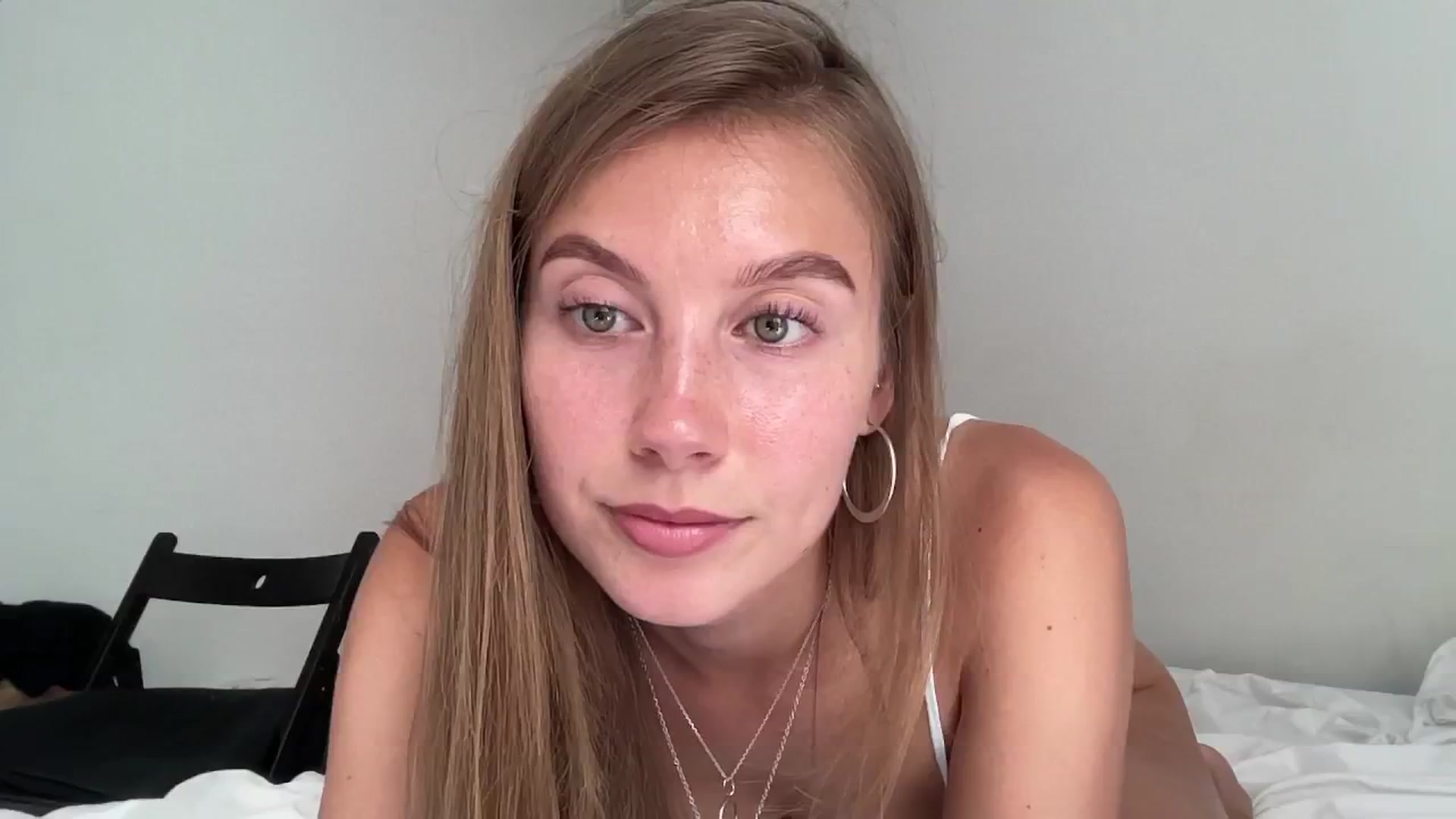 Gallery image thumbnail from SurfGirls's myfreecams stream on, 07/11/2024, 13:42 image 12 of 20