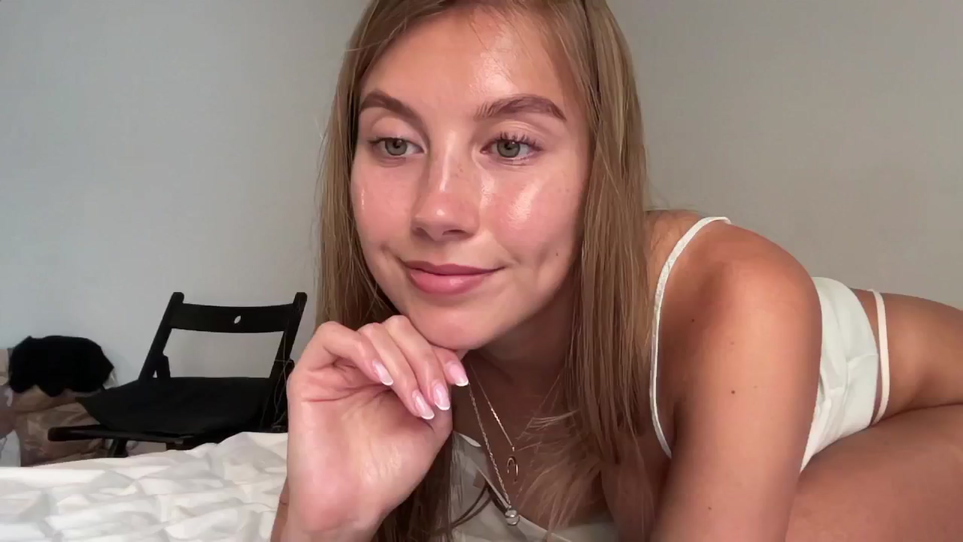 Gallery image thumbnail from SurfGirls's myfreecams stream on, 07/11/2024, 14:30 image 20 of 20