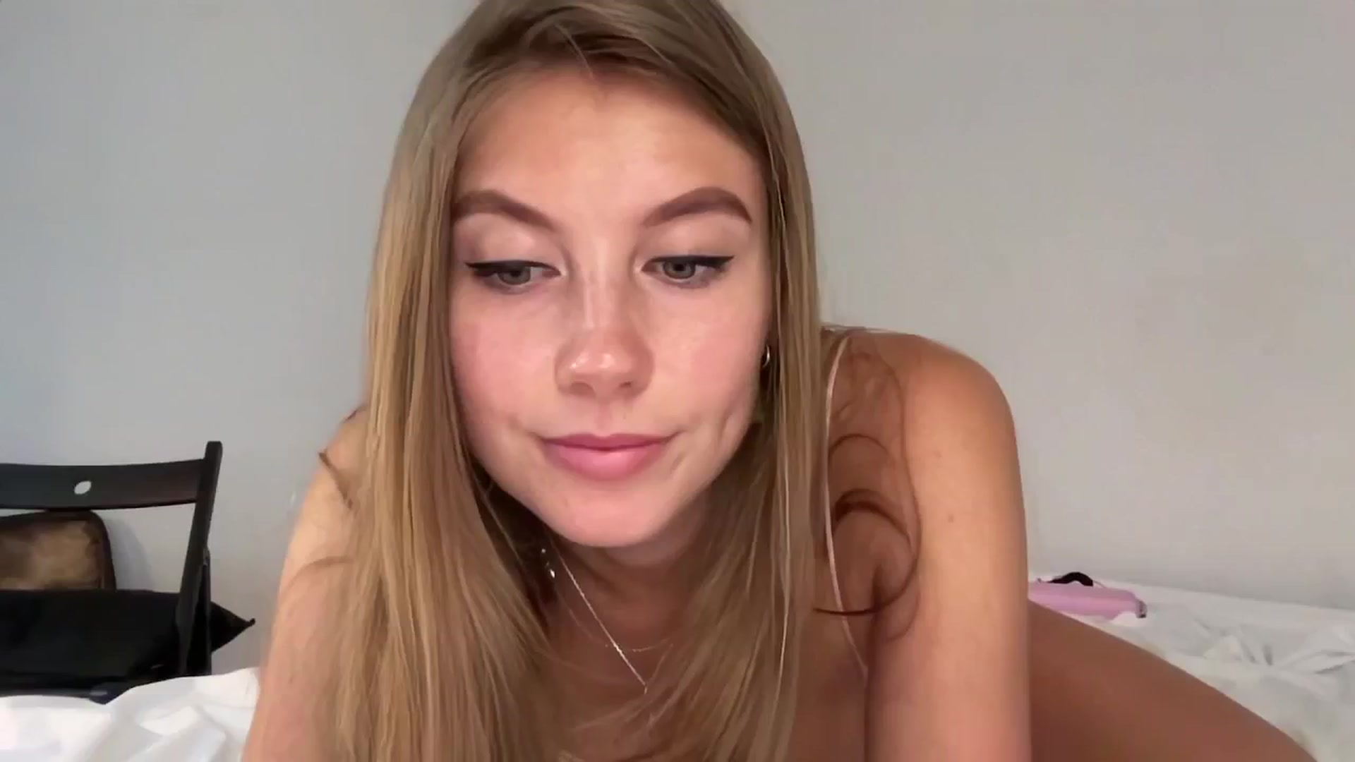 Gallery image thumbnail from SurfGirls's myfreecams stream on, 07/16/2024, 06:13 image 15 of 20