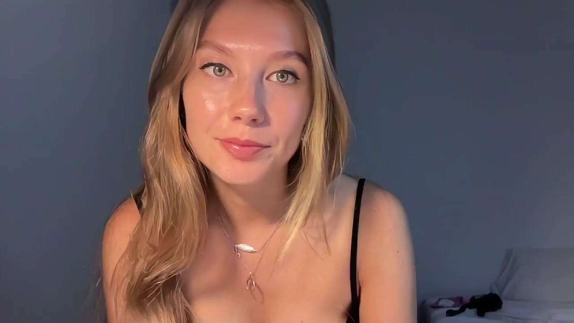 Gallery image thumbnail from SurfGirls's myfreecams stream on, 07/17/2024, 05:29 image 4 of 20