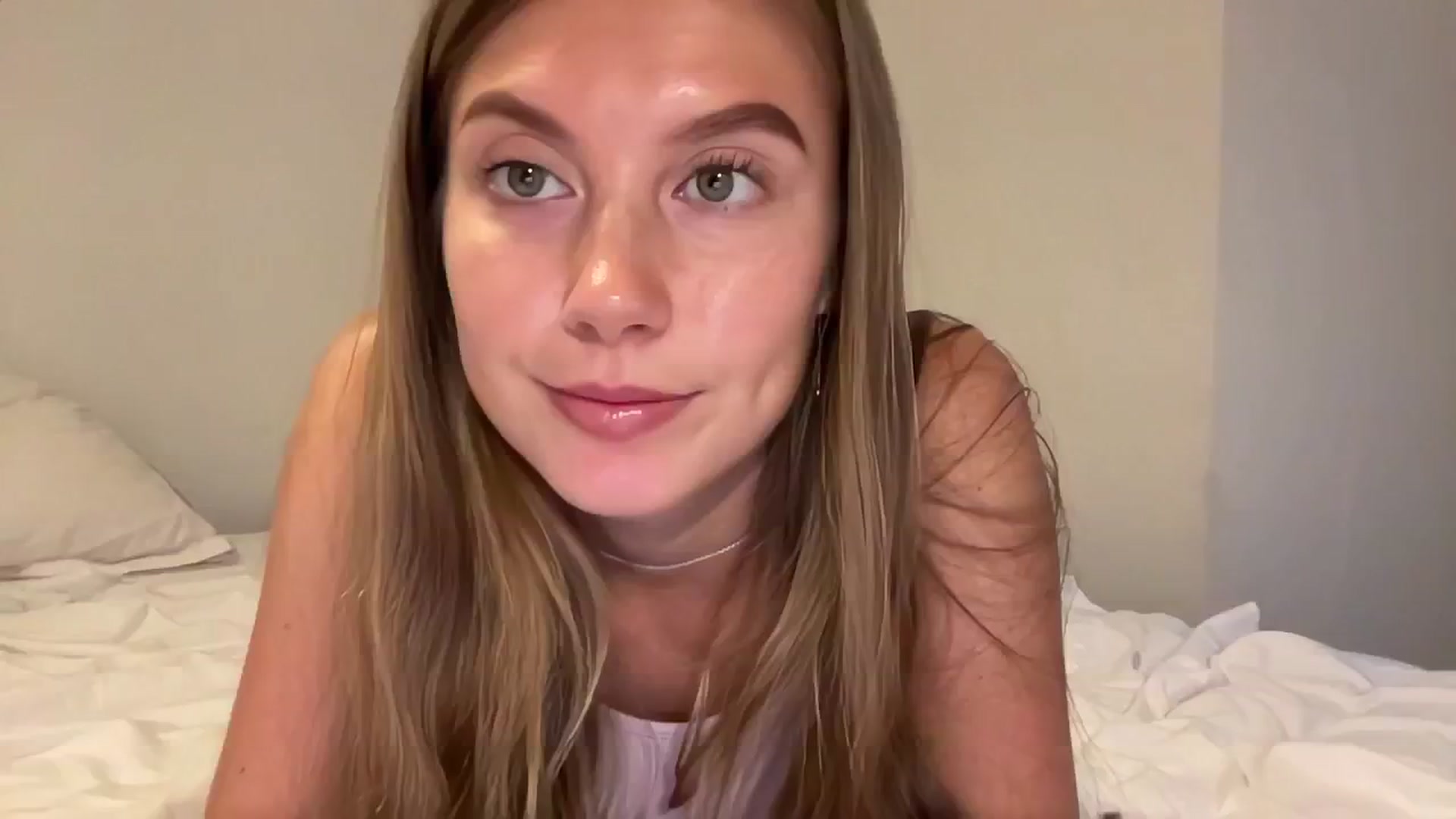 Gallery image thumbnail from SurfGirls's myfreecams stream on, 07/19/2024, 05:06 image 17 of 20