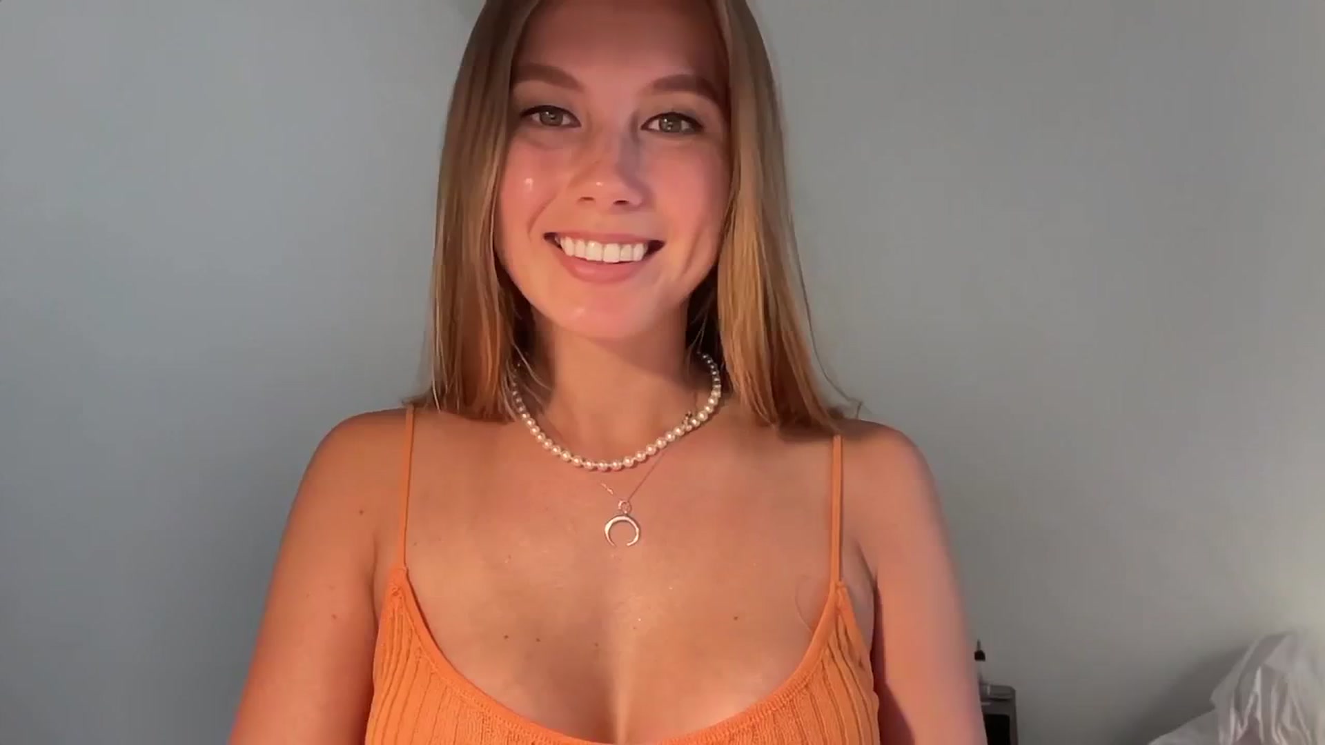 Gallery image thumbnail from SurfGirls's myfreecams stream on, 07/20/2024, 08:08 image 2 of 20