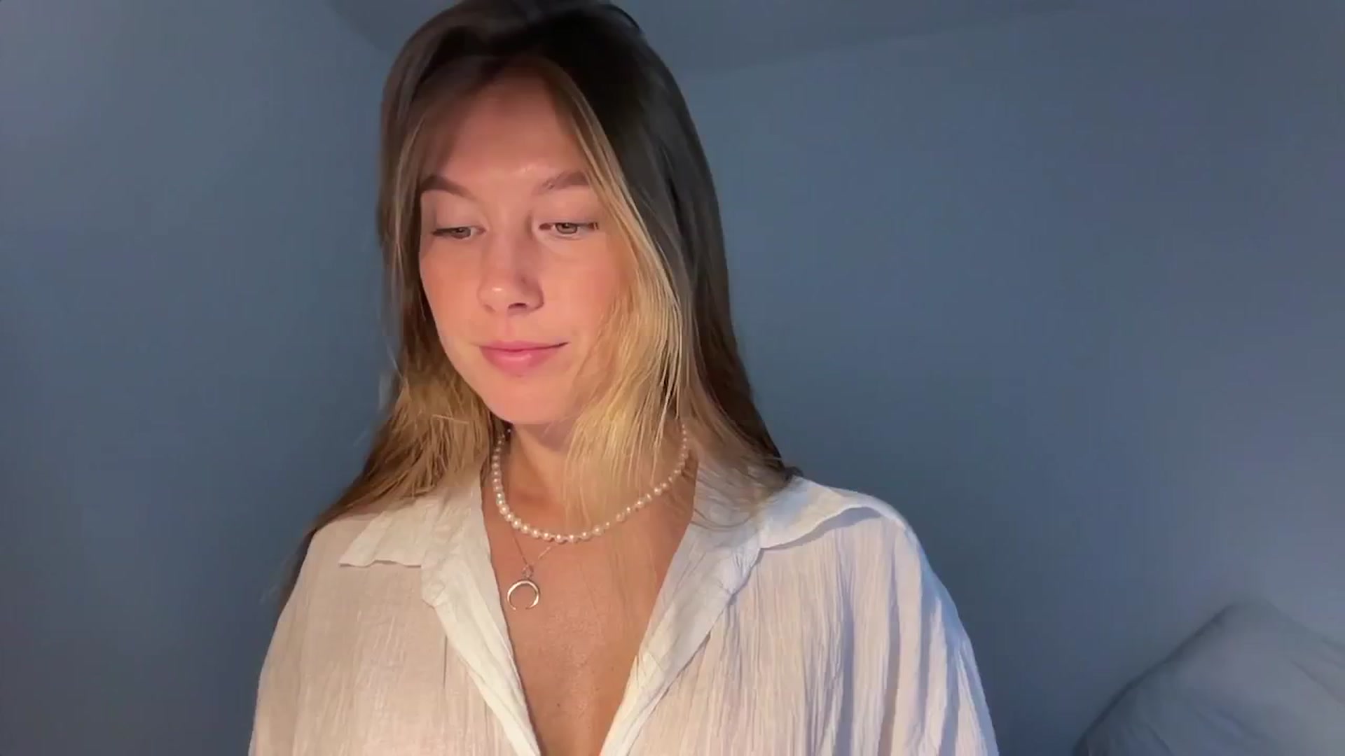 Gallery image thumbnail from SurfGirls's myfreecams stream on, 07/22/2024, 05:36 image 3 of 20