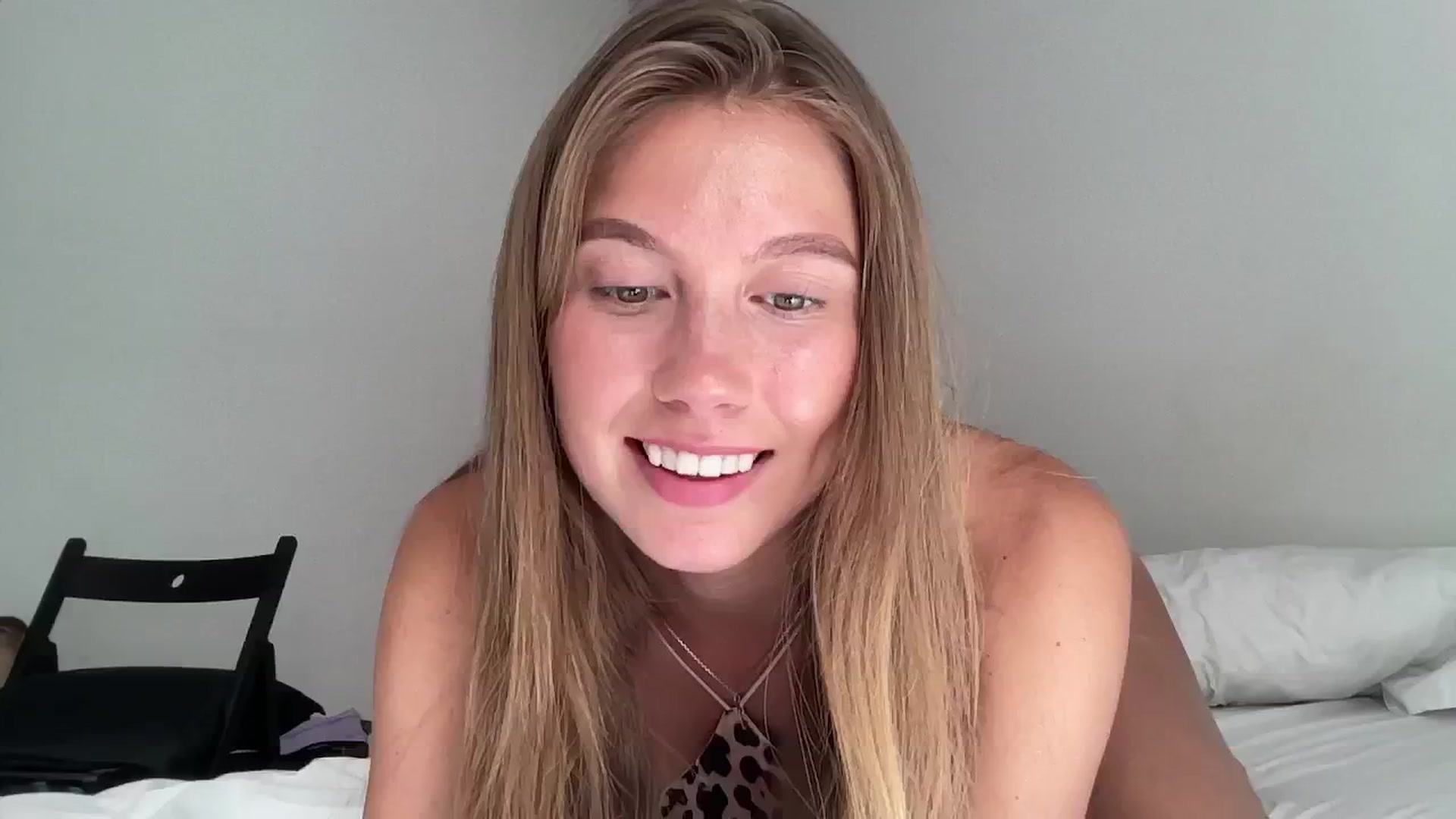 Gallery image thumbnail from SurfGirls's myfreecams stream on, 07/23/2024, 13:34 image 12 of 20