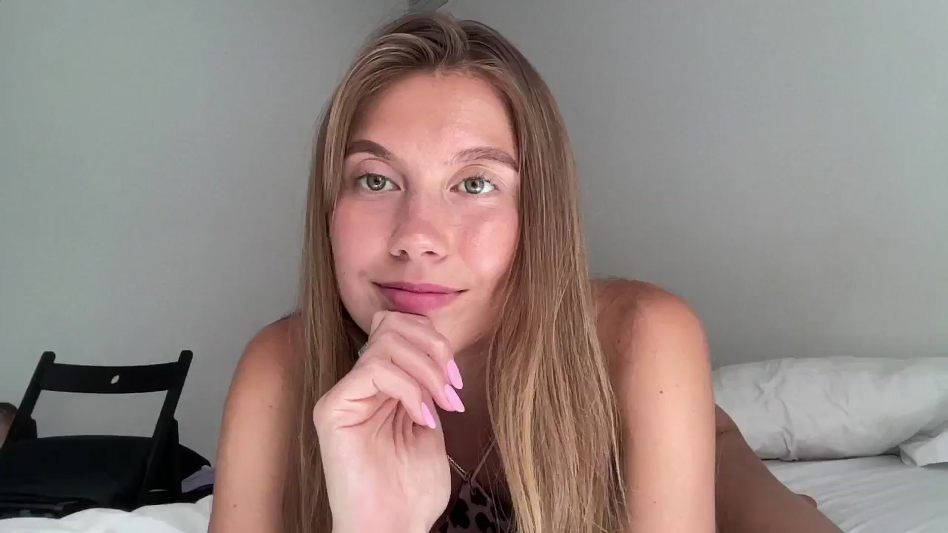 Gallery image thumbnail from SurfGirls's myfreecams stream on, 07/23/2024, 13:34 image 14 of 20