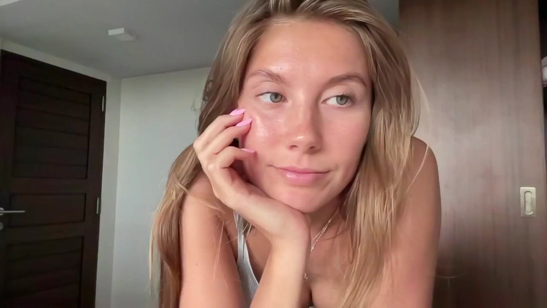 Gallery image thumbnail from SurfGirls's myfreecams stream on, 07/28/2024, 23:24 image 13 of 20