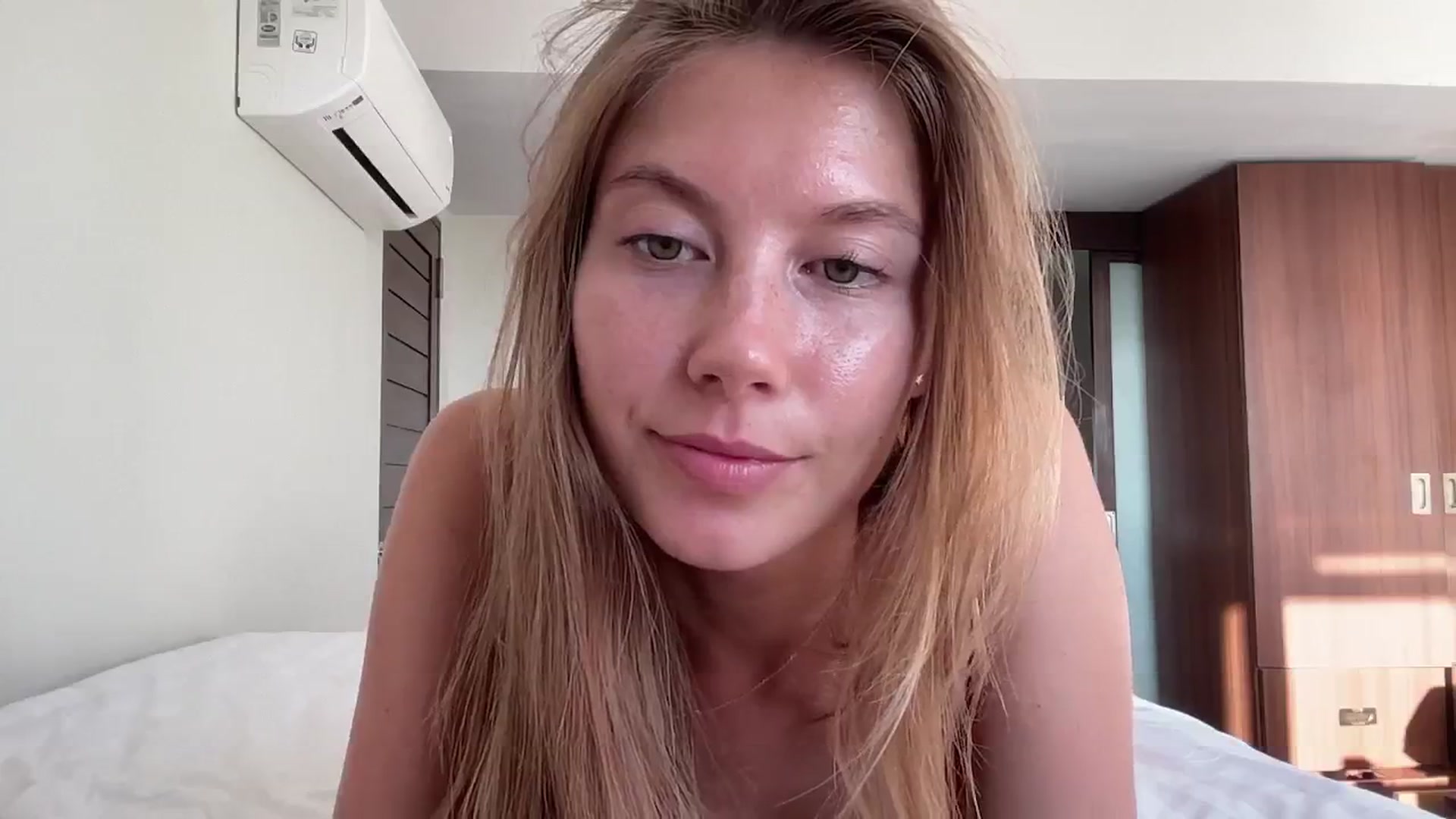 Gallery image thumbnail from SurfGirls's myfreecams stream on, 08/02/2024, 23:39 image 20 of 20