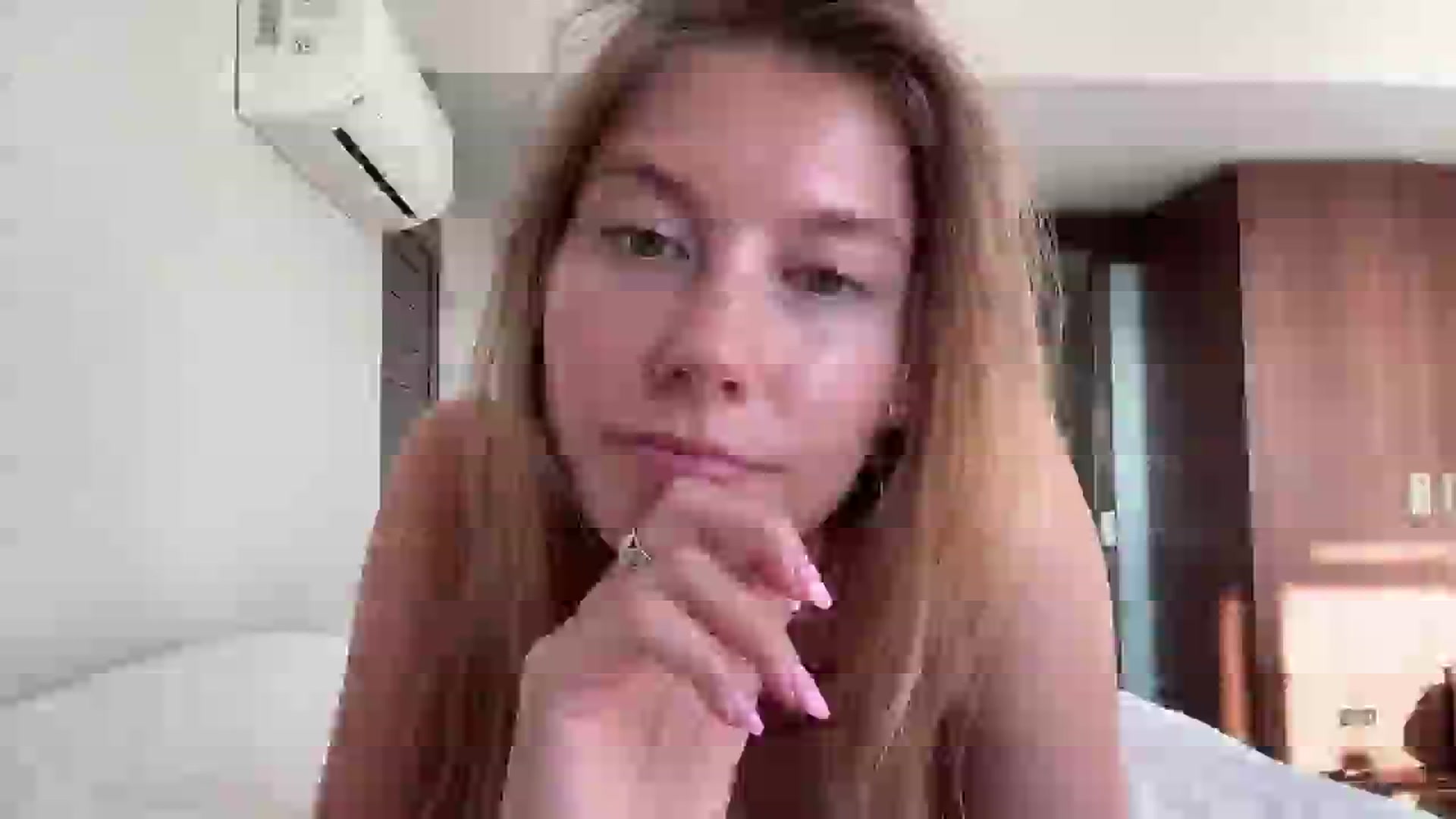 Gallery image thumbnail from SurfGirls's myfreecams stream on, 08/02/2024, 23:39 image 18 of 20
