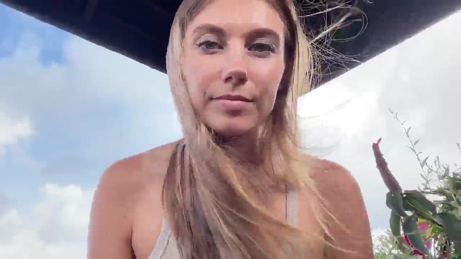 Gallery image thumbnail from SurfGirls's myfreecams stream on, 08/06/2024, 08:27 image 3 of 20