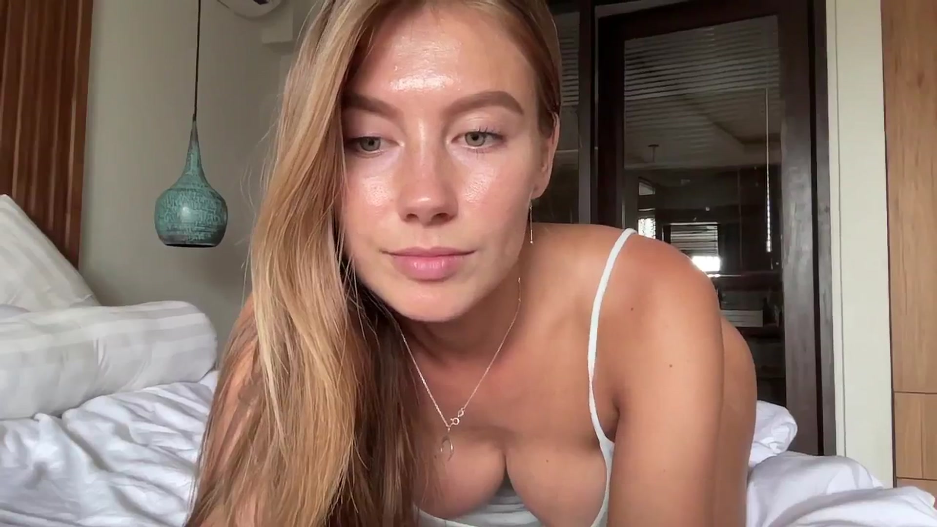 Gallery image thumbnail from SurfGirls's myfreecams stream on, 08/07/2024, 05:13 image 2 of 20