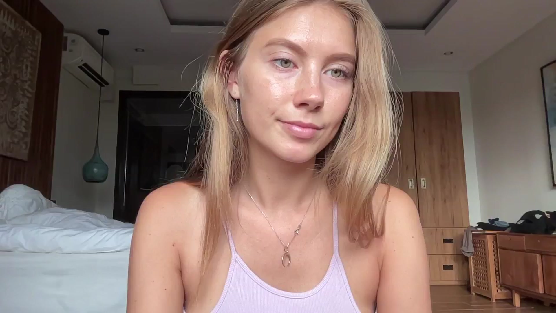 Gallery image thumbnail from SurfGirls's myfreecams stream on, 08/07/2024, 23:59 image 10 of 20