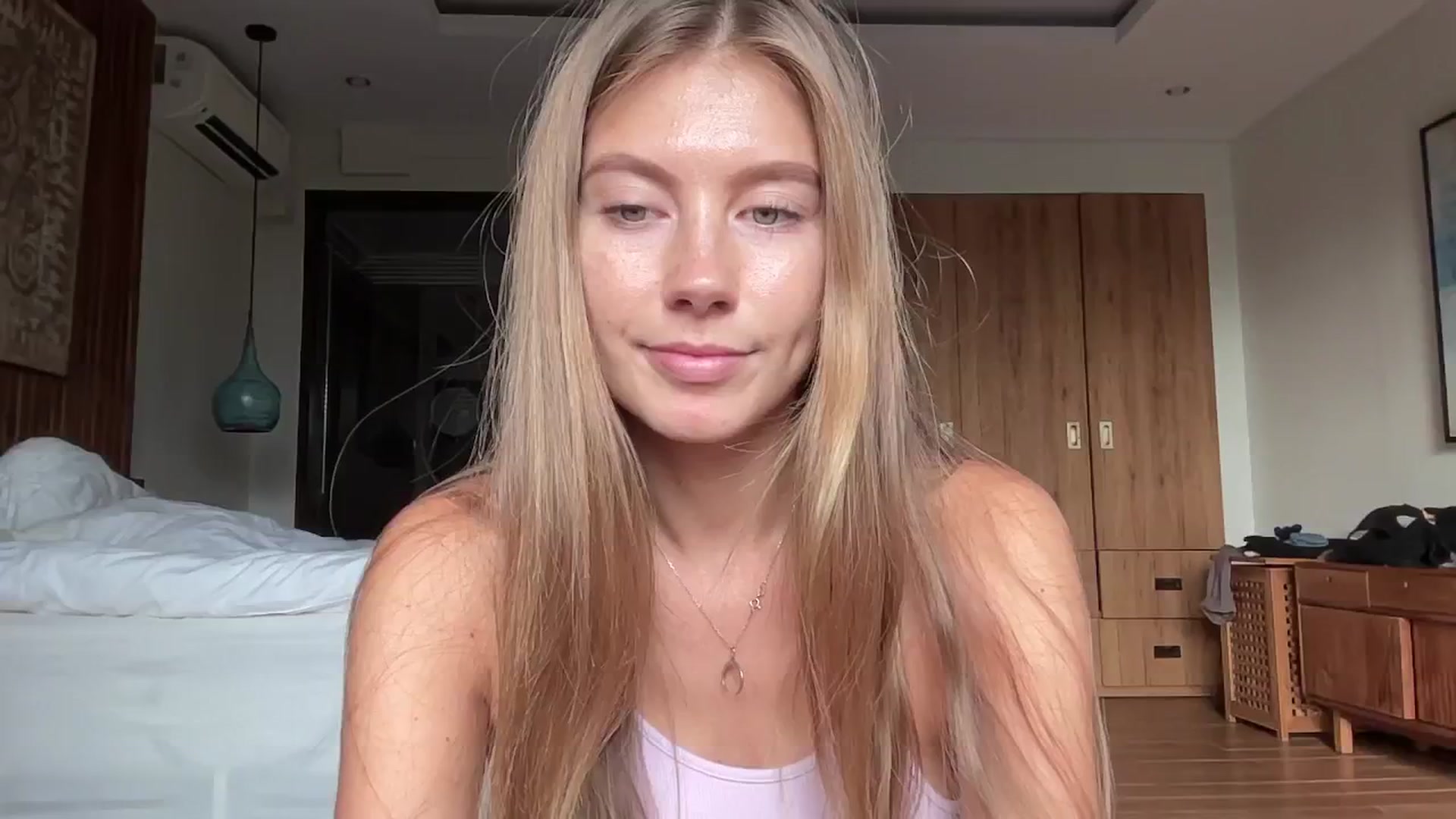 Gallery image thumbnail from SurfGirls's myfreecams stream on, 08/07/2024, 23:59 image 8 of 20
