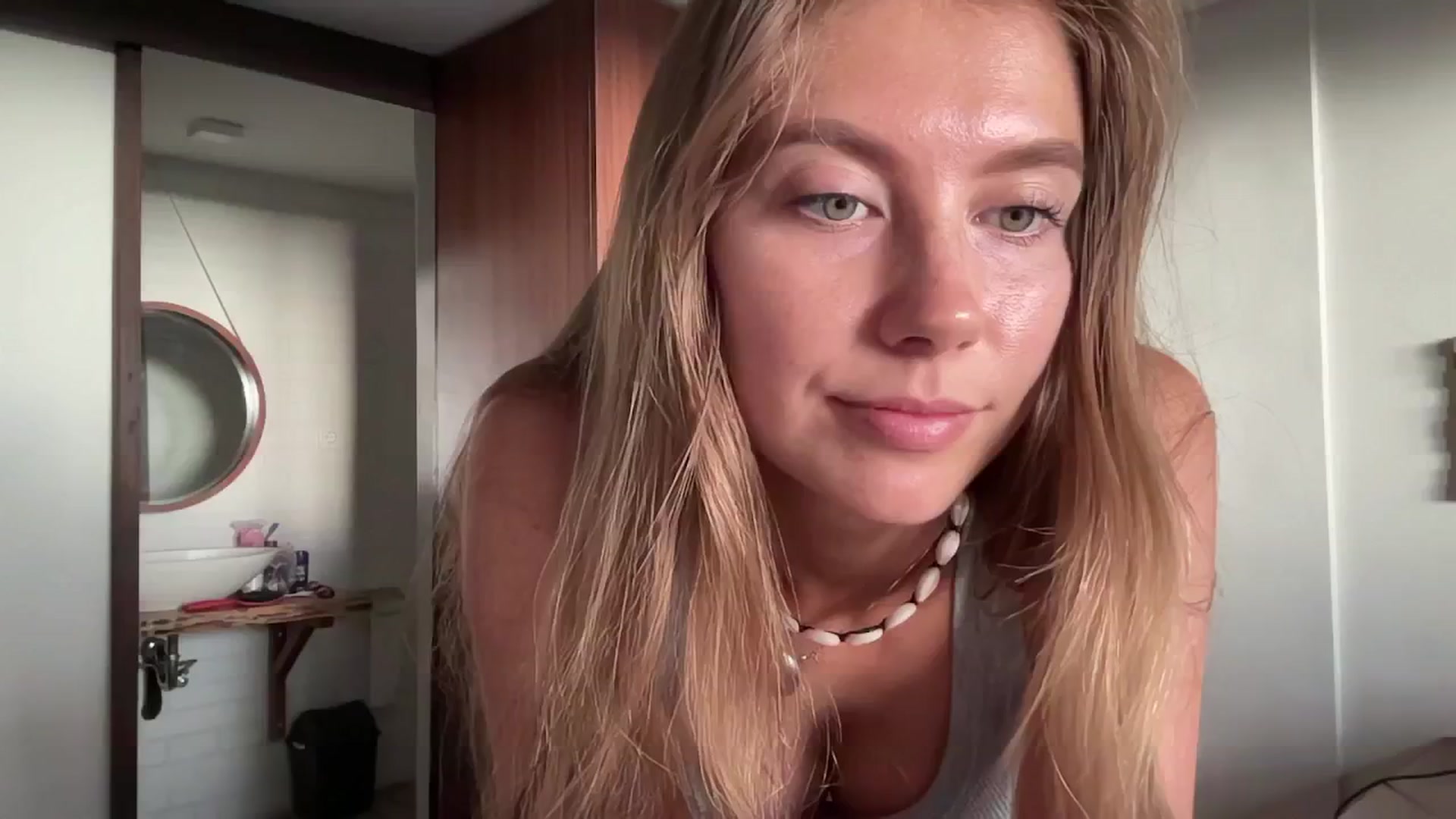 Gallery image thumbnail from SurfGirls's myfreecams stream on, 08/20/2024, 23:37 image 13 of 20