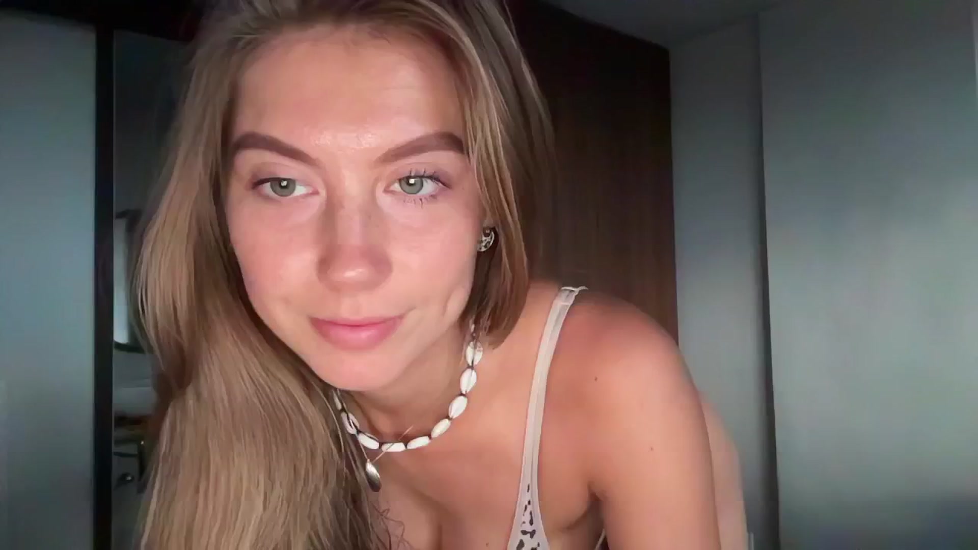 Gallery image thumbnail from SurfGirls's myfreecams stream on, 08/22/2024, 22:30 image 20 of 20