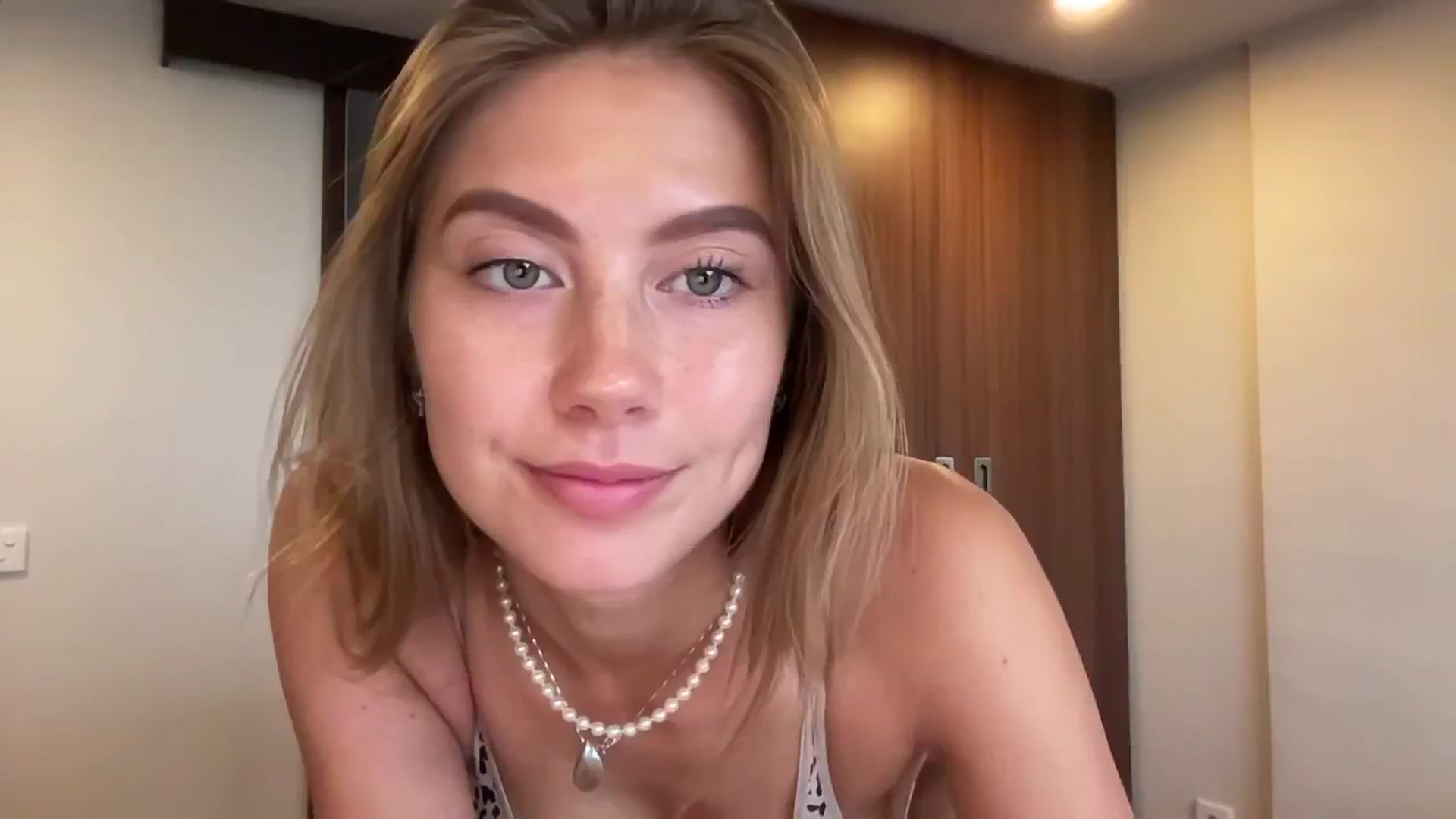 Gallery image thumbnail from SurfGirls's myfreecams stream on, 08/24/2024, 23:45 image 16 of 20