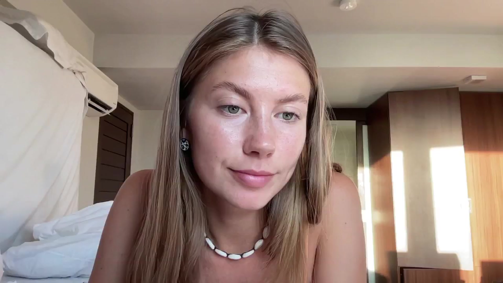 Gallery image thumbnail from SurfGirls's myfreecams stream on, 08/29/2024, 23:04 image 3 of 20