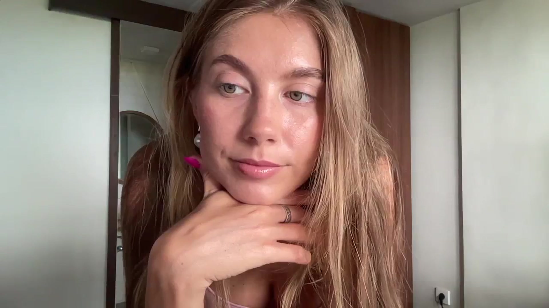 Gallery image thumbnail from SurfGirls's myfreecams stream on, 09/12/2024, 07:35 image 8 of 20