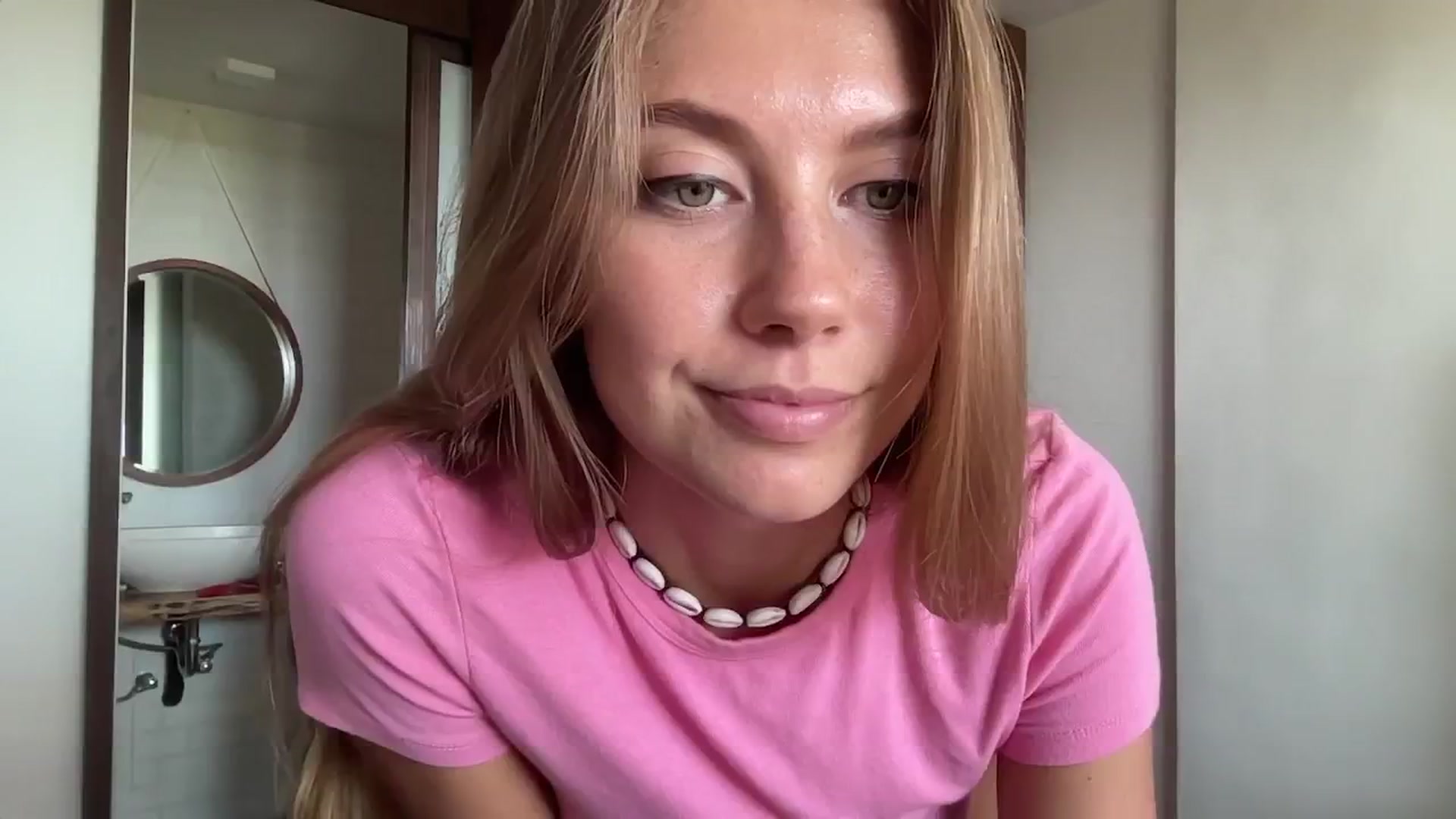Gallery image thumbnail from SurfGirls's myfreecams stream on, 09/13/2024, 02:16 image 13 of 20