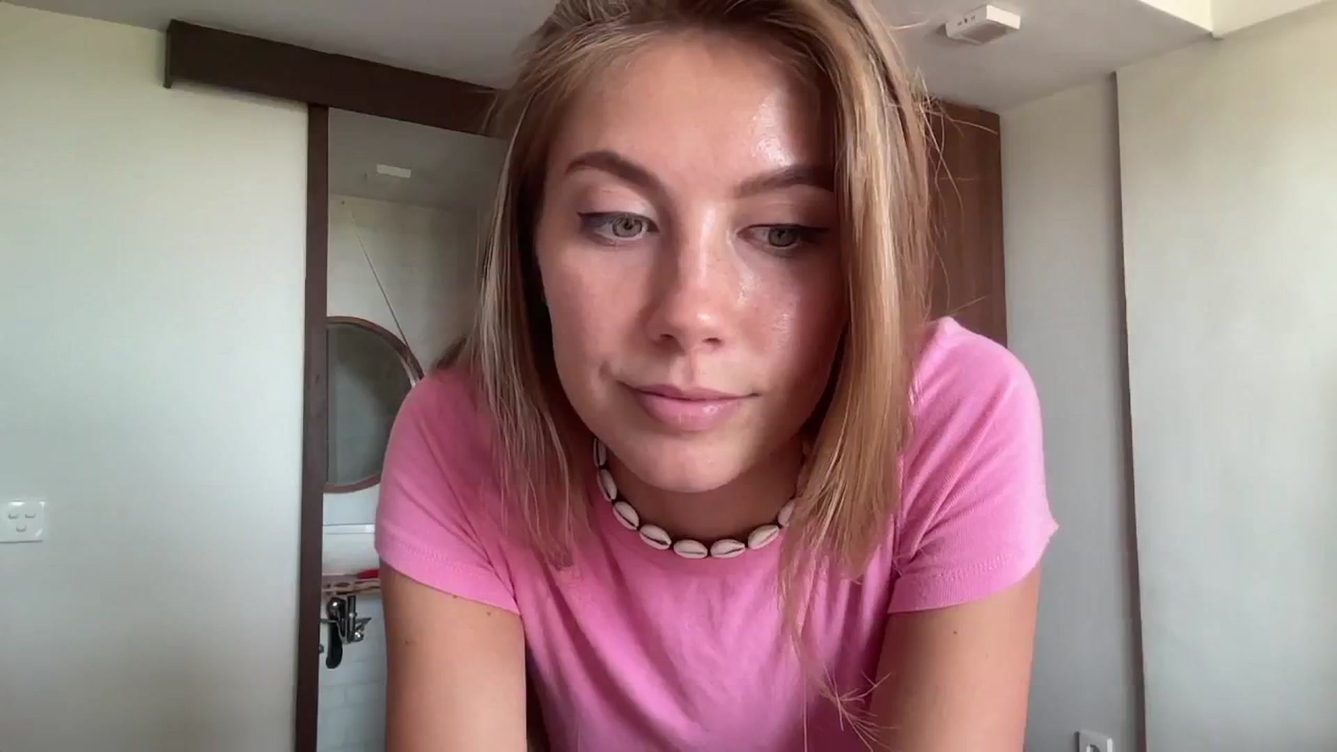 Gallery image thumbnail from SurfGirls's myfreecams stream on, 09/13/2024, 02:16 image 1 of 20