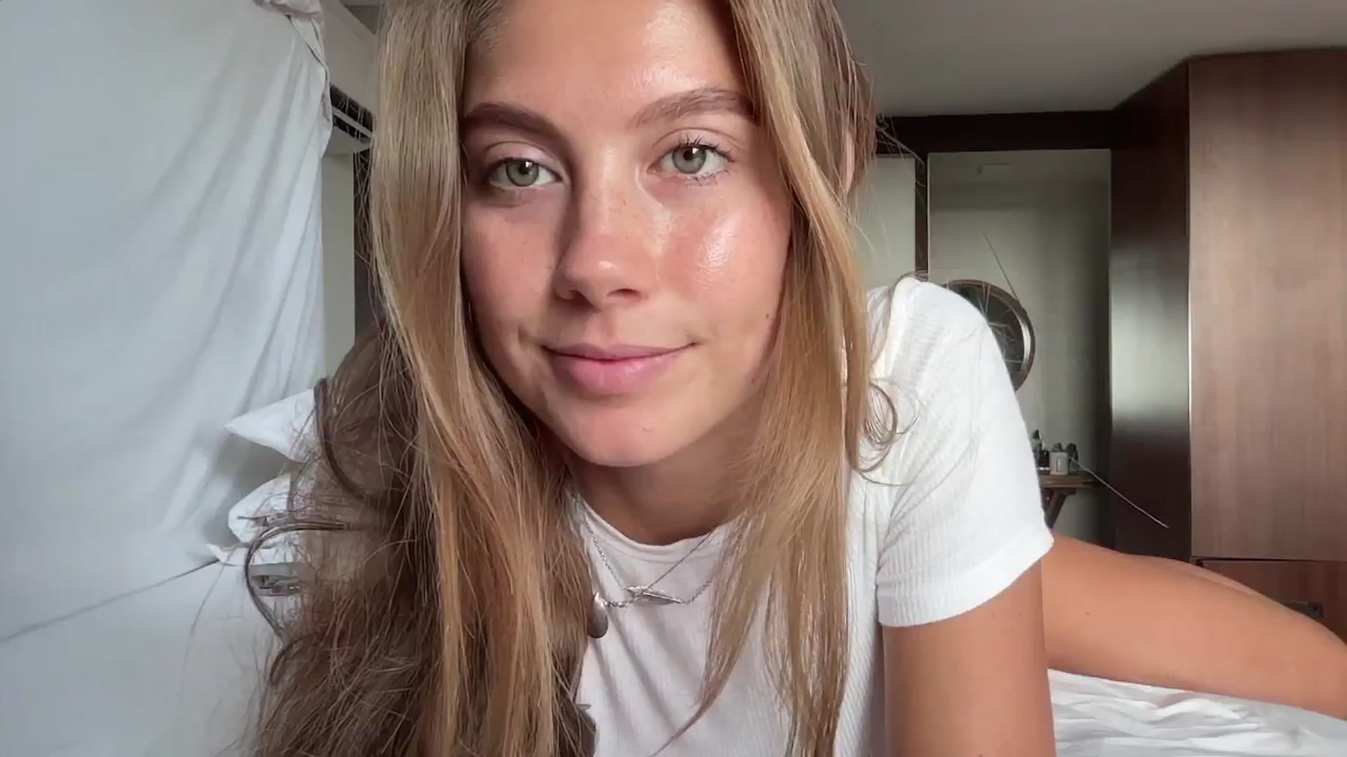 Gallery image thumbnail from SurfGirls's myfreecams stream on, 09/17/2024, 23:53 image 20 of 20