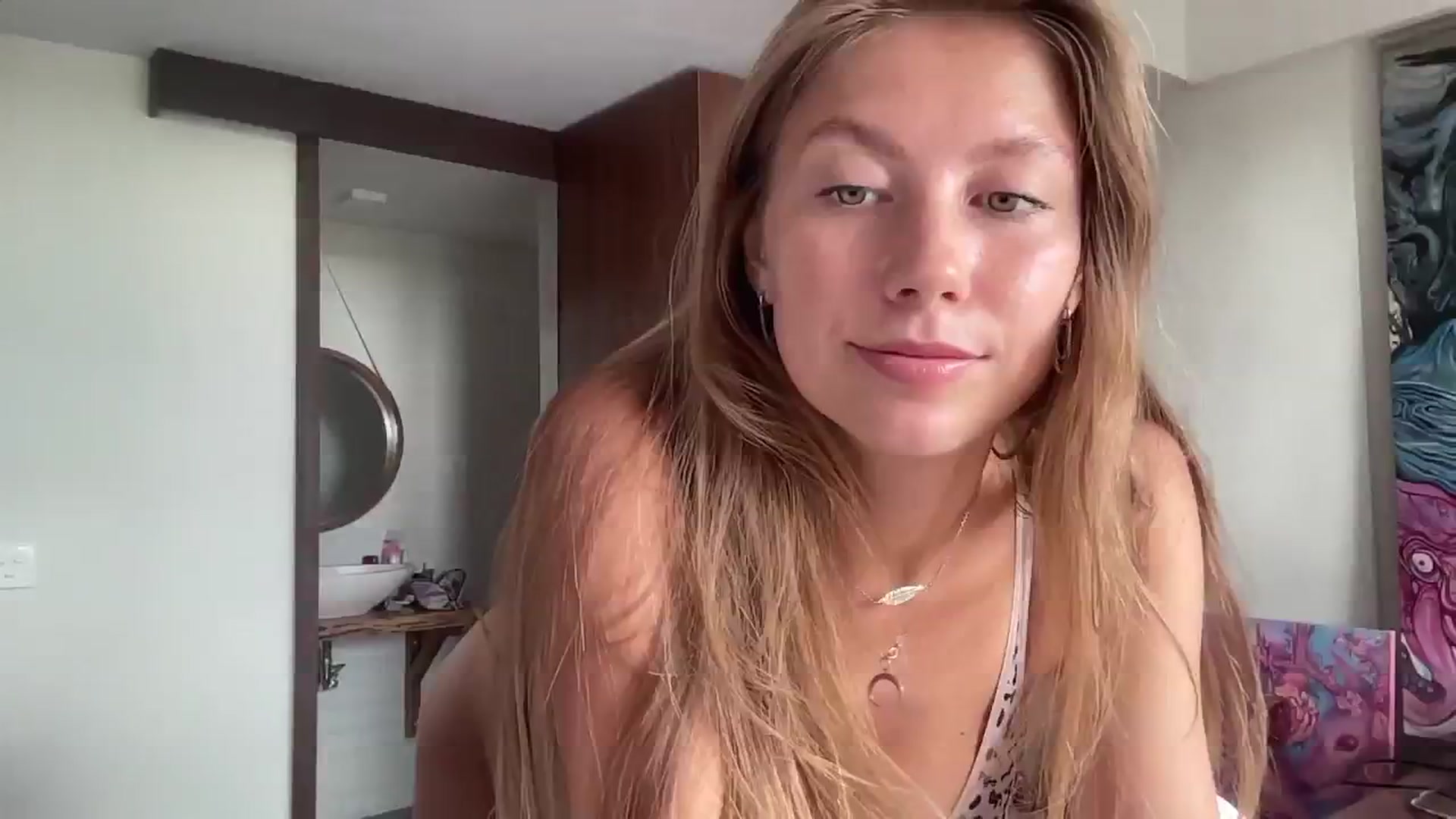 Gallery image thumbnail from SurfGirls's myfreecams stream on, 09/28/2024, 01:08 image 7 of 20