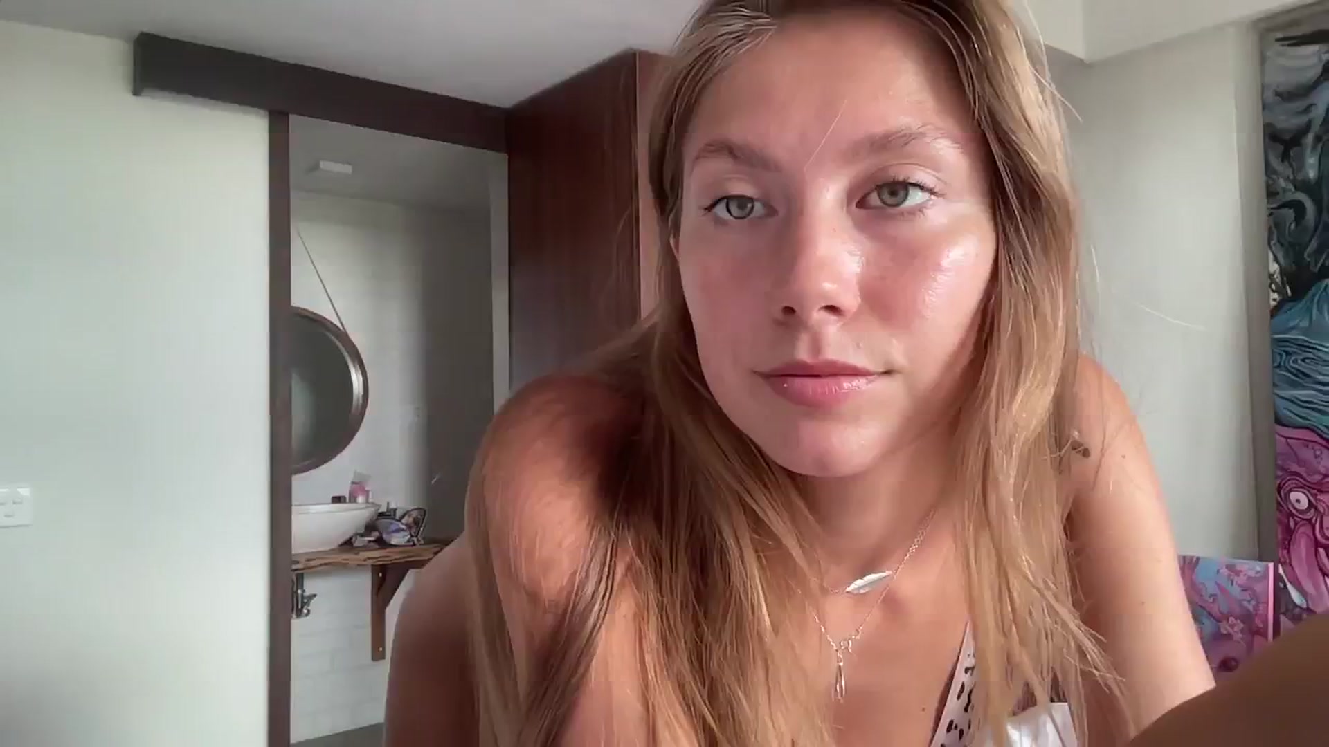 Gallery image thumbnail from SurfGirls's myfreecams stream on, 09/28/2024, 01:08 image 5 of 20