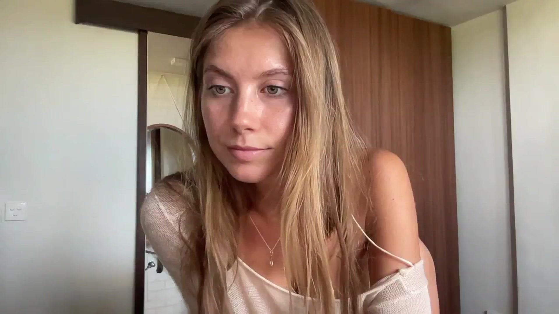Gallery image thumbnail from SurfGirls's myfreecams stream on, 10/11/2024, 06:04 image 15 of 20