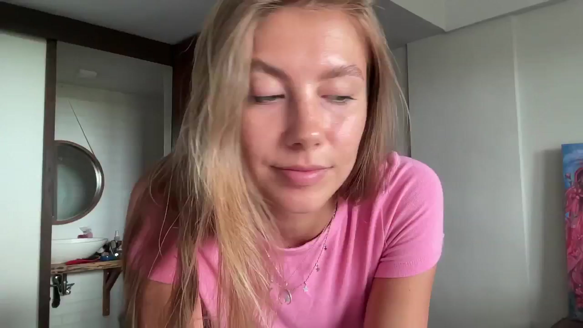 Gallery image thumbnail from SurfGirls's myfreecams stream on, 10/31/2024, 01:17 image 19 of 20