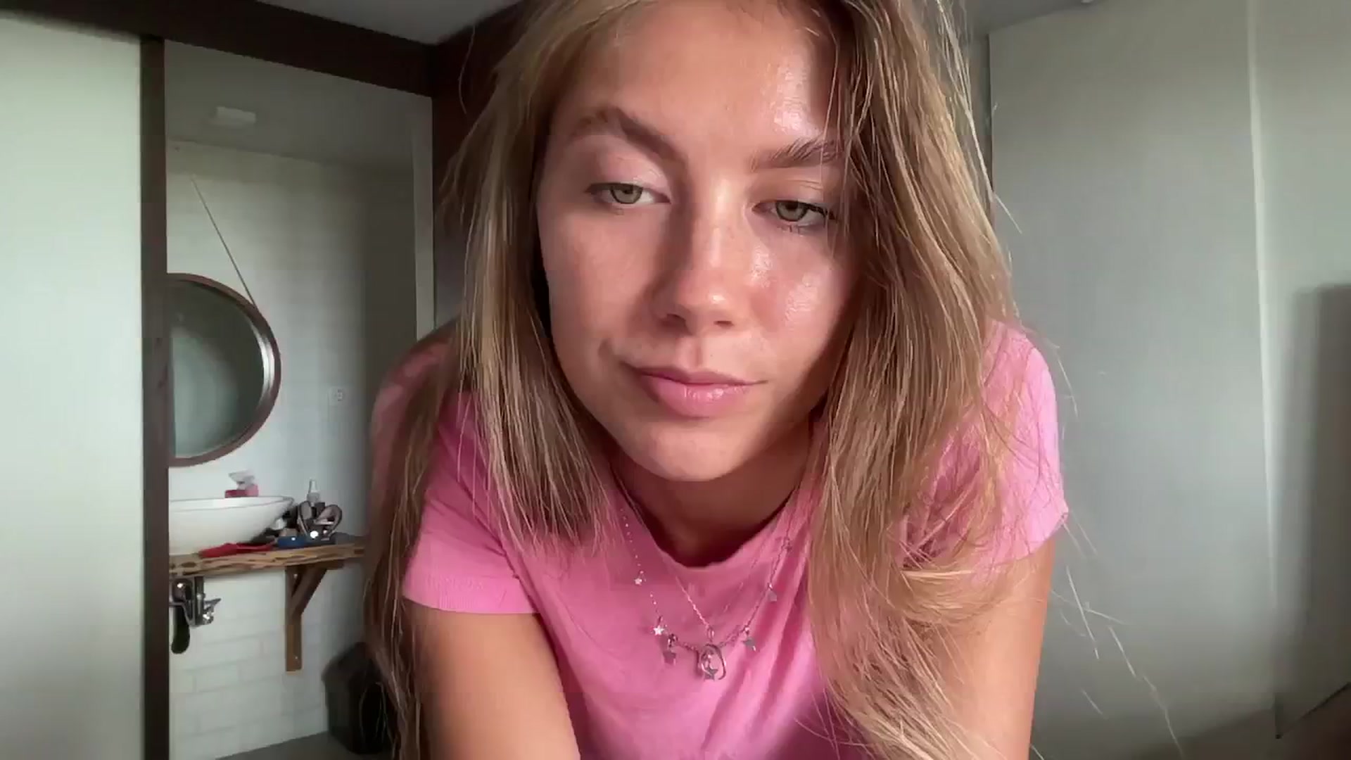 Gallery image thumbnail from SurfGirls's myfreecams stream on, 10/31/2024, 01:17 image 1 of 20