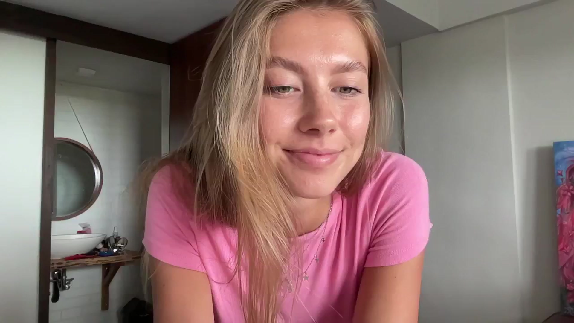 Gallery image thumbnail from SurfGirls's myfreecams stream on, 10/31/2024, 01:17 image 15 of 20