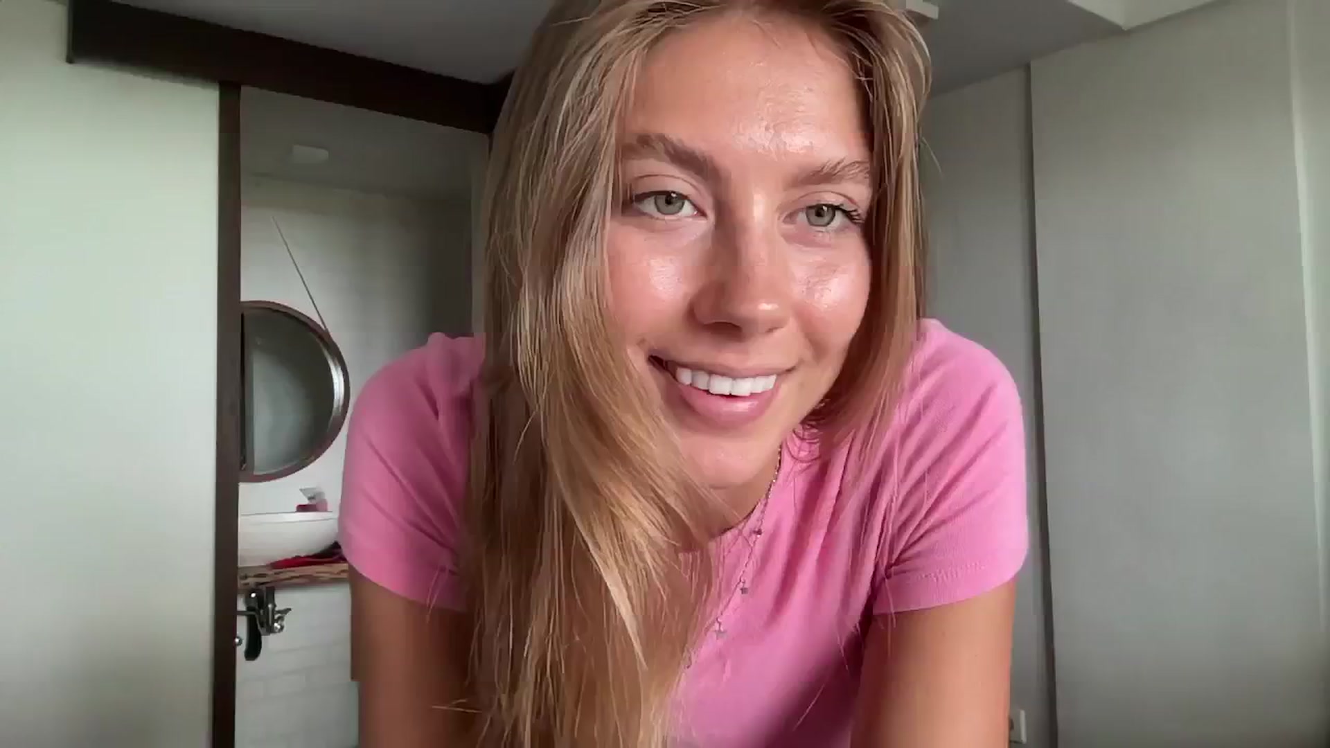 Gallery image thumbnail from SurfGirls's myfreecams stream on, 10/31/2024, 01:17 image 7 of 20