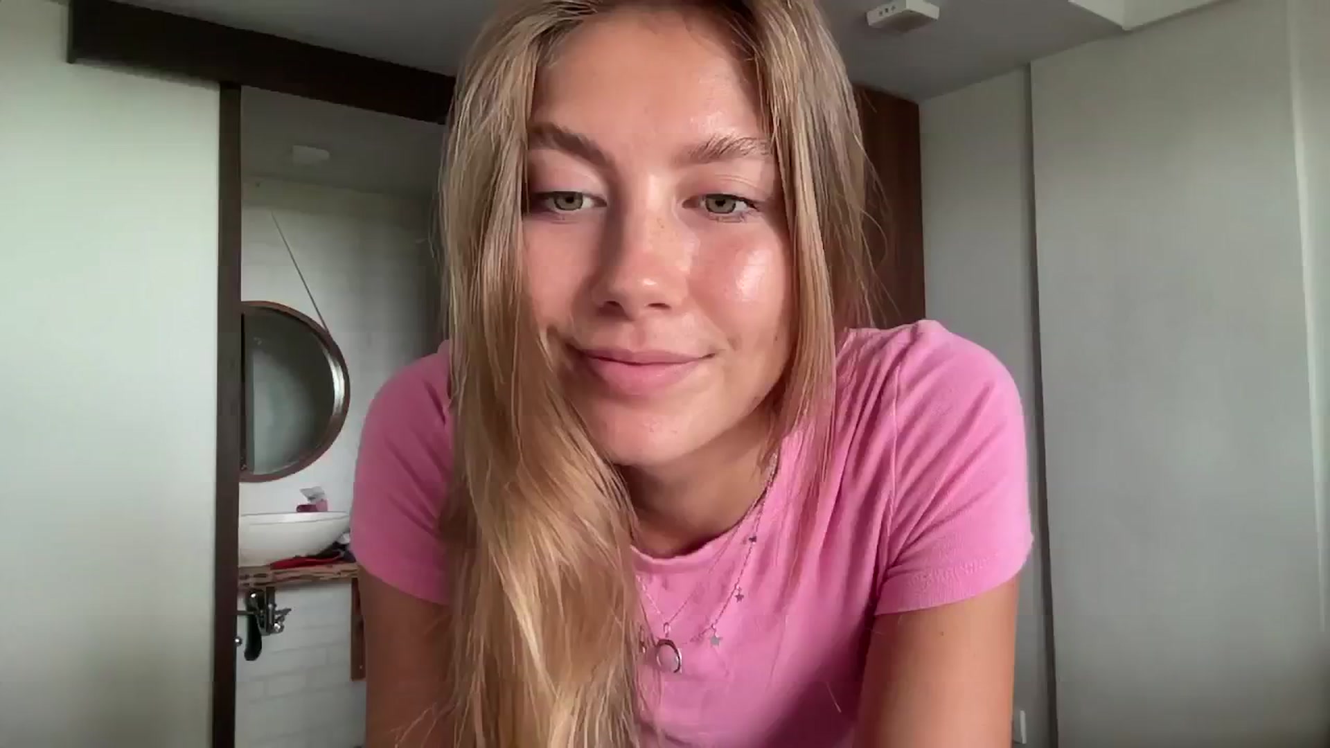 Gallery image thumbnail from SurfGirls's myfreecams stream on, 10/31/2024, 01:17 image 9 of 20
