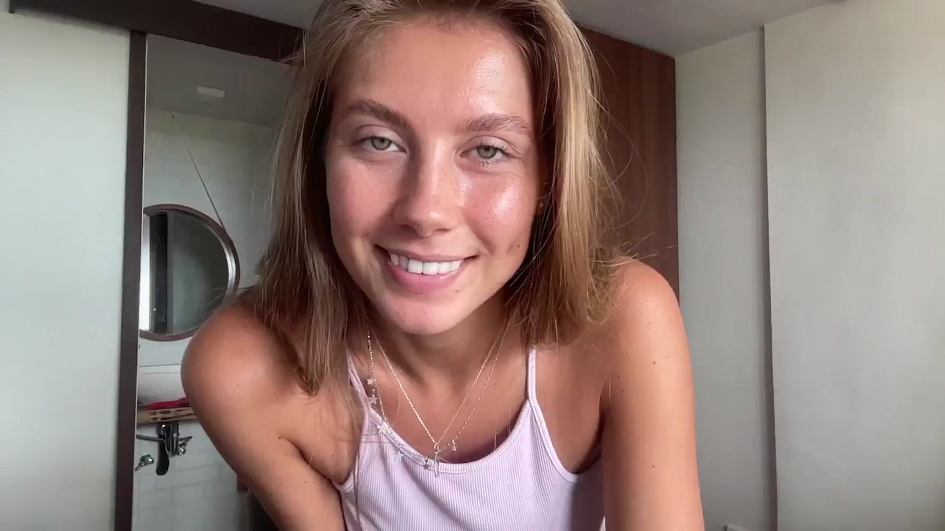 Gallery image thumbnail from SurfGirls's myfreecams stream on, 11/08/2024, 02:16 image 5 of 20